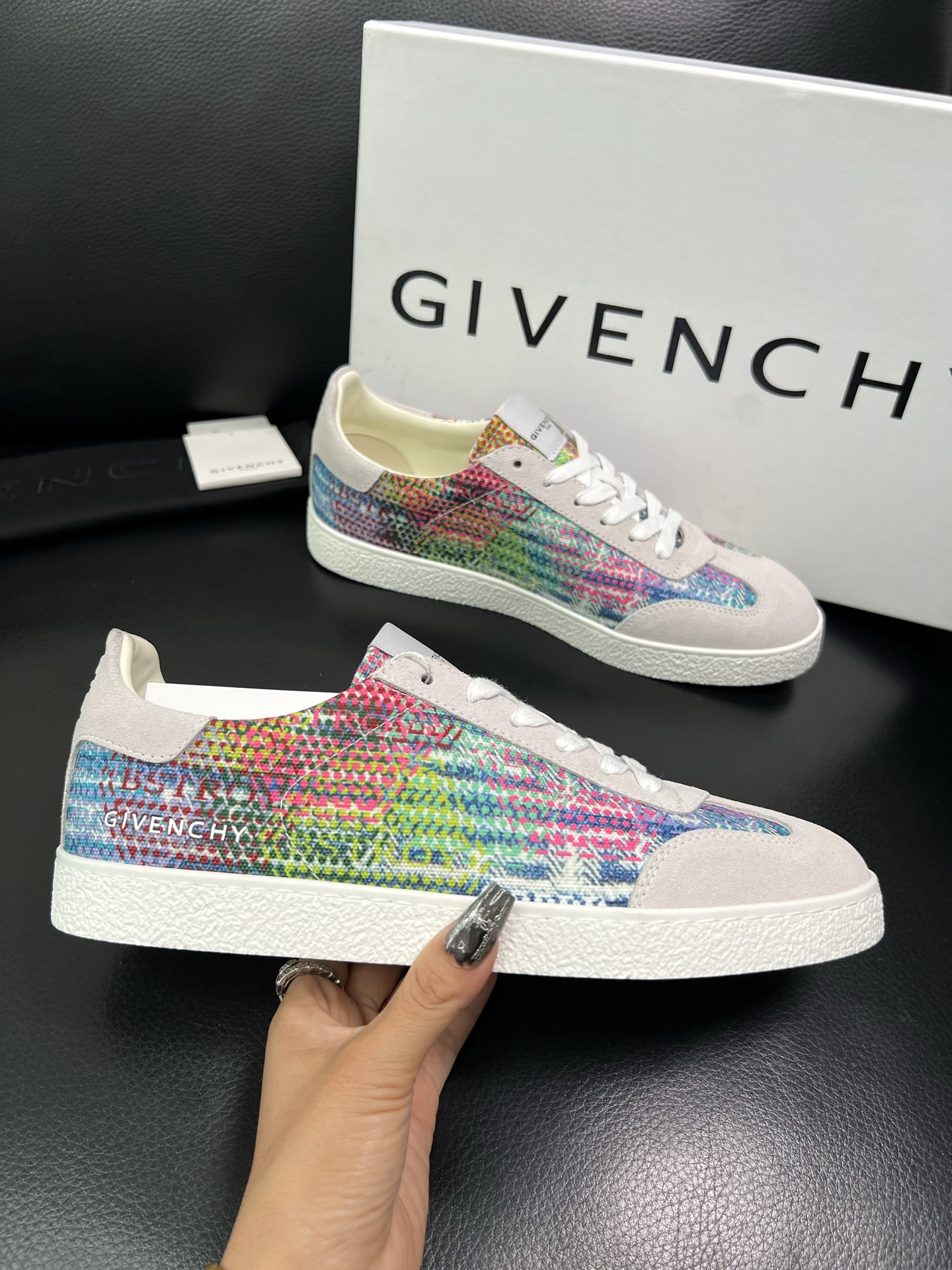 Givenchy 高品质 顶级工艺品 纪梵希 专柜同步原厂配置，意大利进口牛皮搭配网布面料，全鞋配件私模