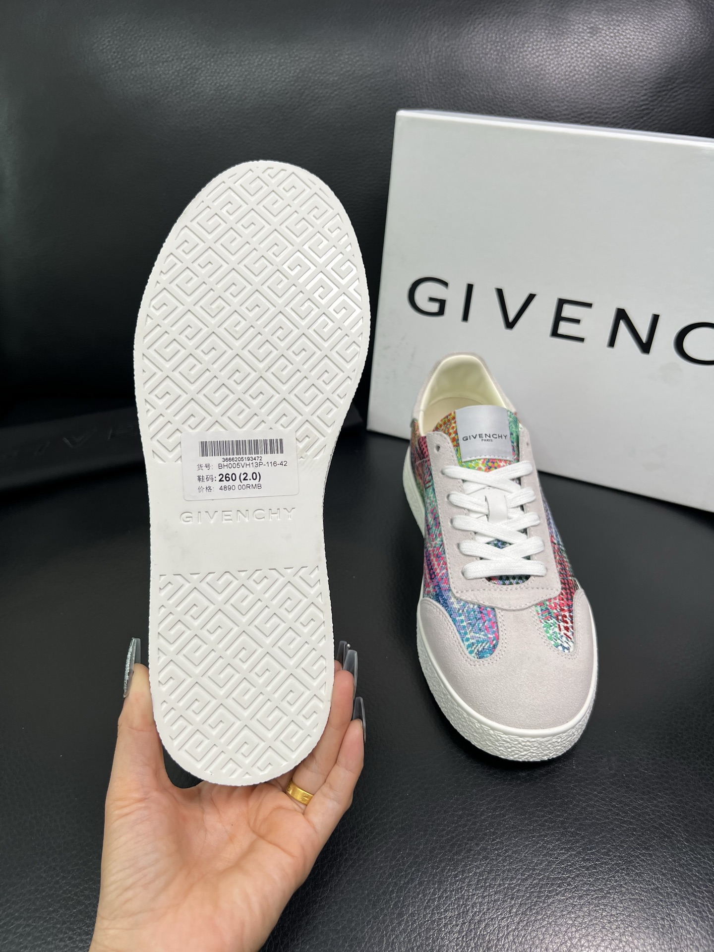Givenchy 高品质 顶级工艺品 纪梵希 专柜同步原厂配置，意大利进口牛皮搭配网布面料，全鞋配件私模