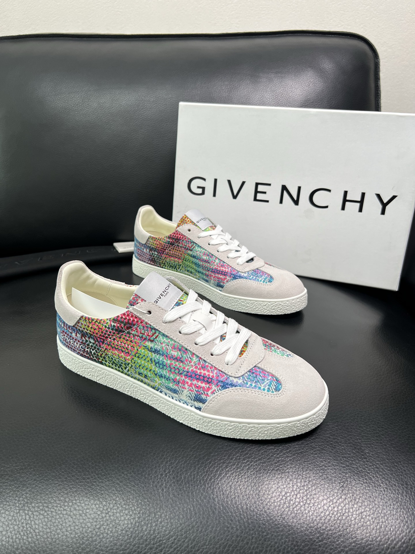 Givenchy 高品质 顶级工艺品 纪梵希 专柜同步原厂配置，意大利进口牛皮搭配网布面料，全鞋配件私模