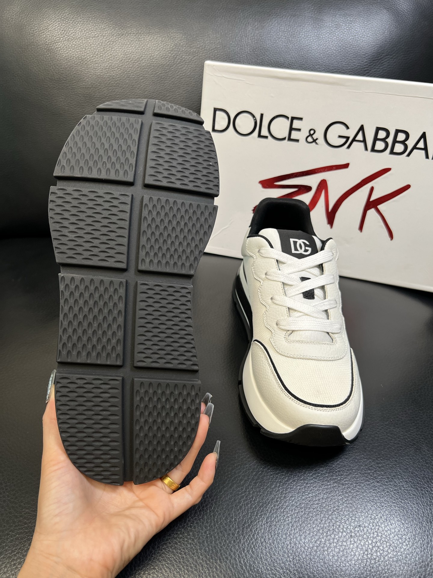 Dolce & Gabbana 高品质 顶级工艺品 杜嘉班纳 爆款专柜新品同步，鞋面意大利进口牛皮搭配布