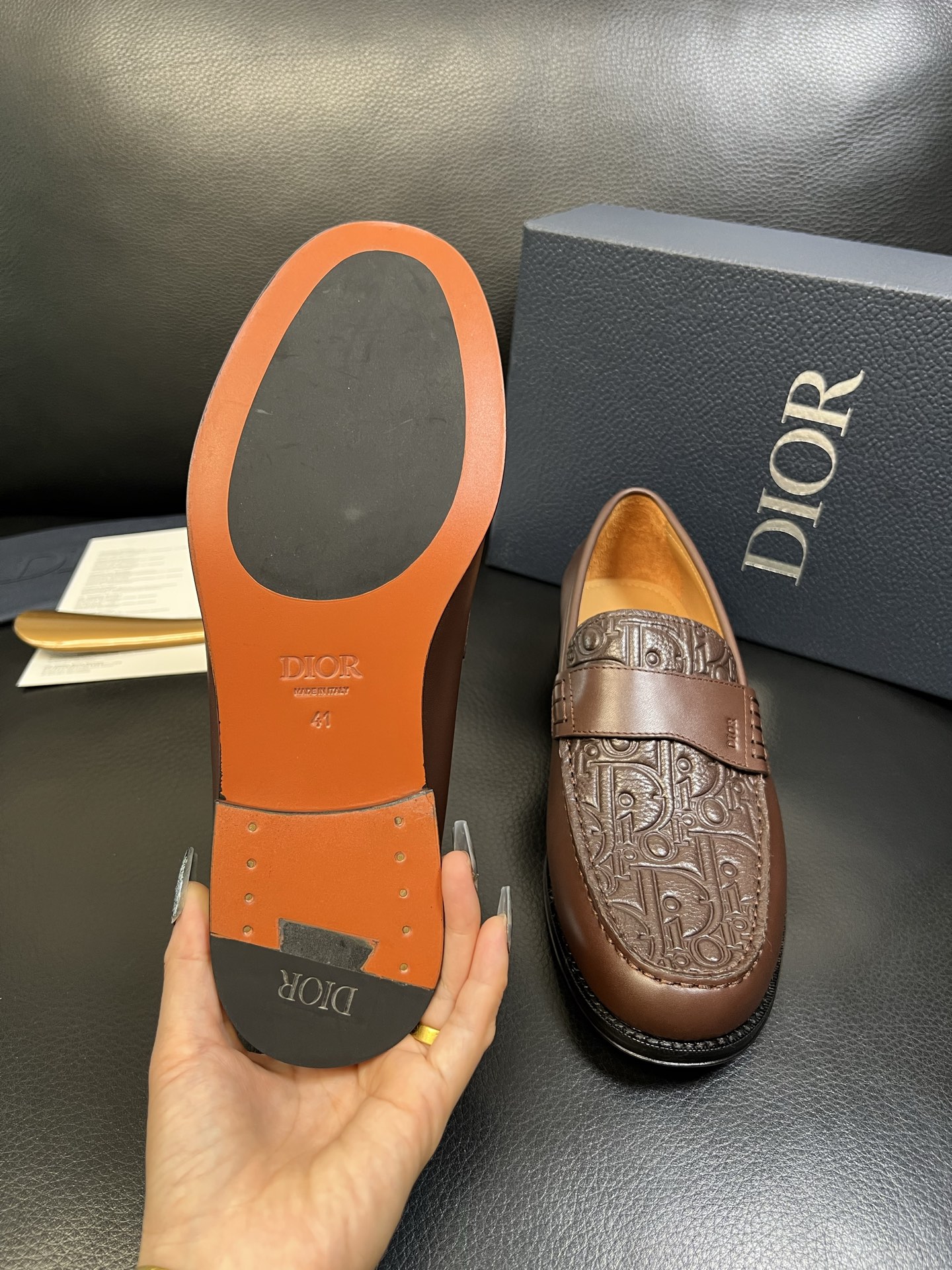 Dior 顶级工艺品 迪奥 专柜同步 原厂配置，意大利进口原版牛皮面料，透气舒适进口水染牛里垫，鞋底：原