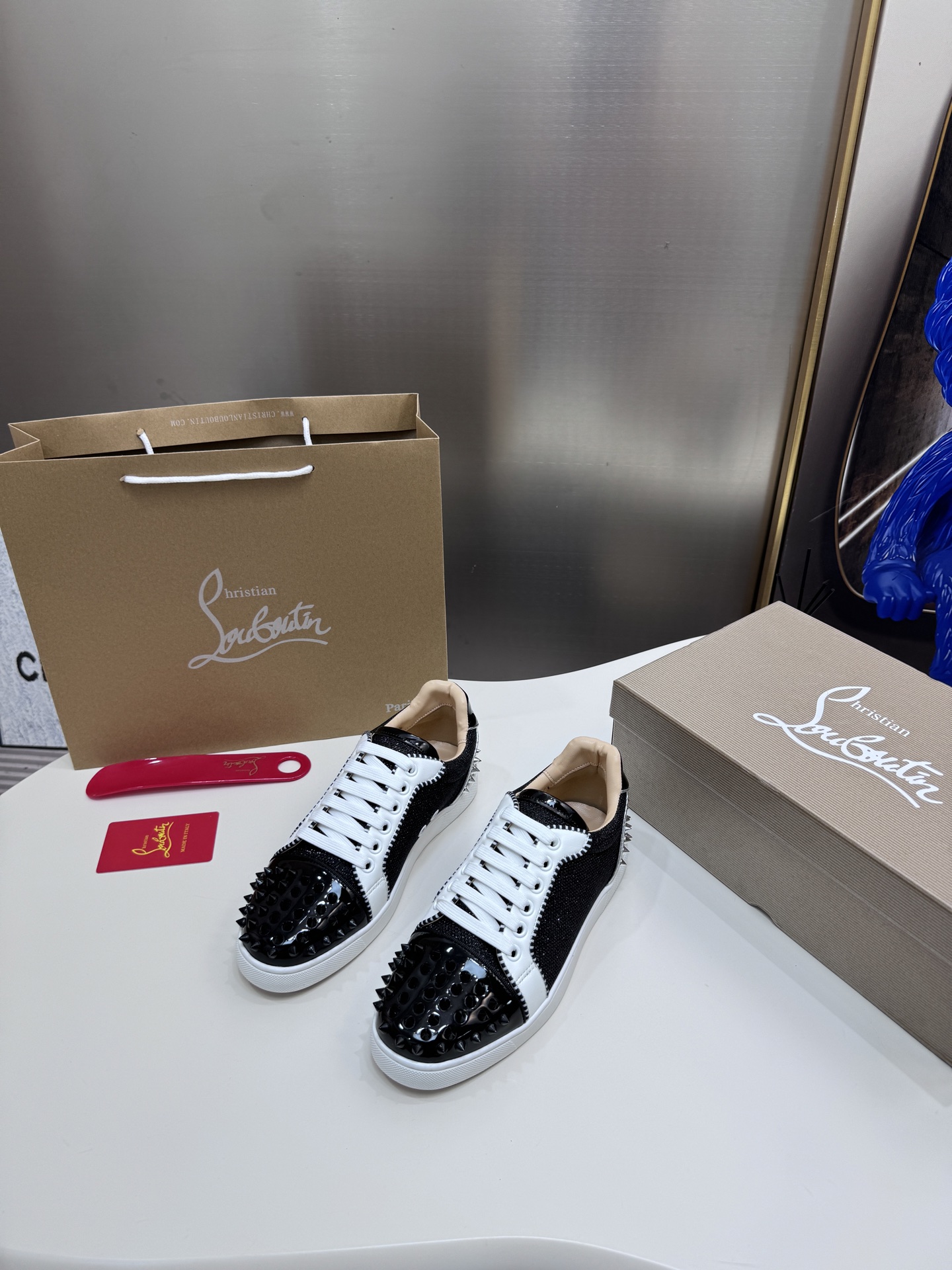 Christian Louboutin（cl男） Style Leather Men's Shoes Lookbook Reference image 2