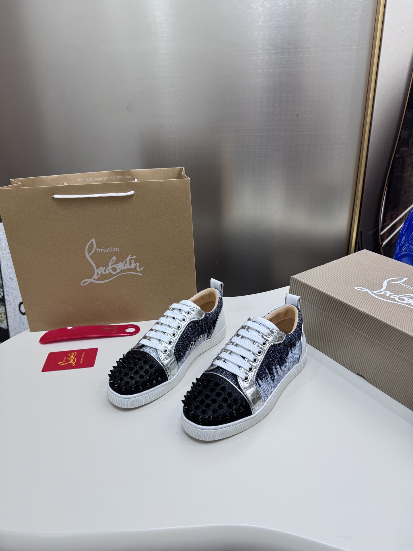 Christian Louboutin（cl男） Style Leather Men's Shoes Lookbook Reference image 2