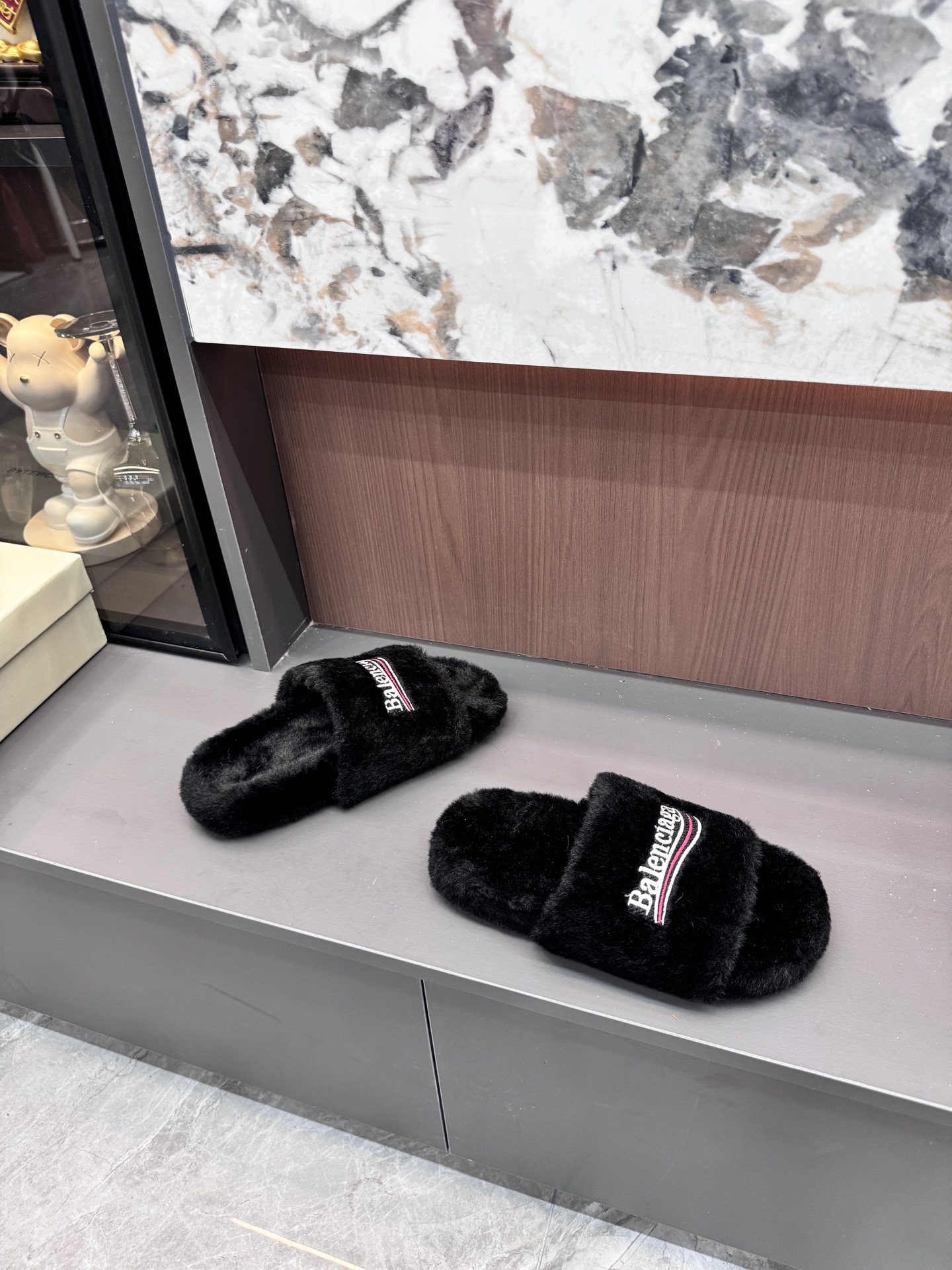 Balenciaga 专柜款经典鞋履 5