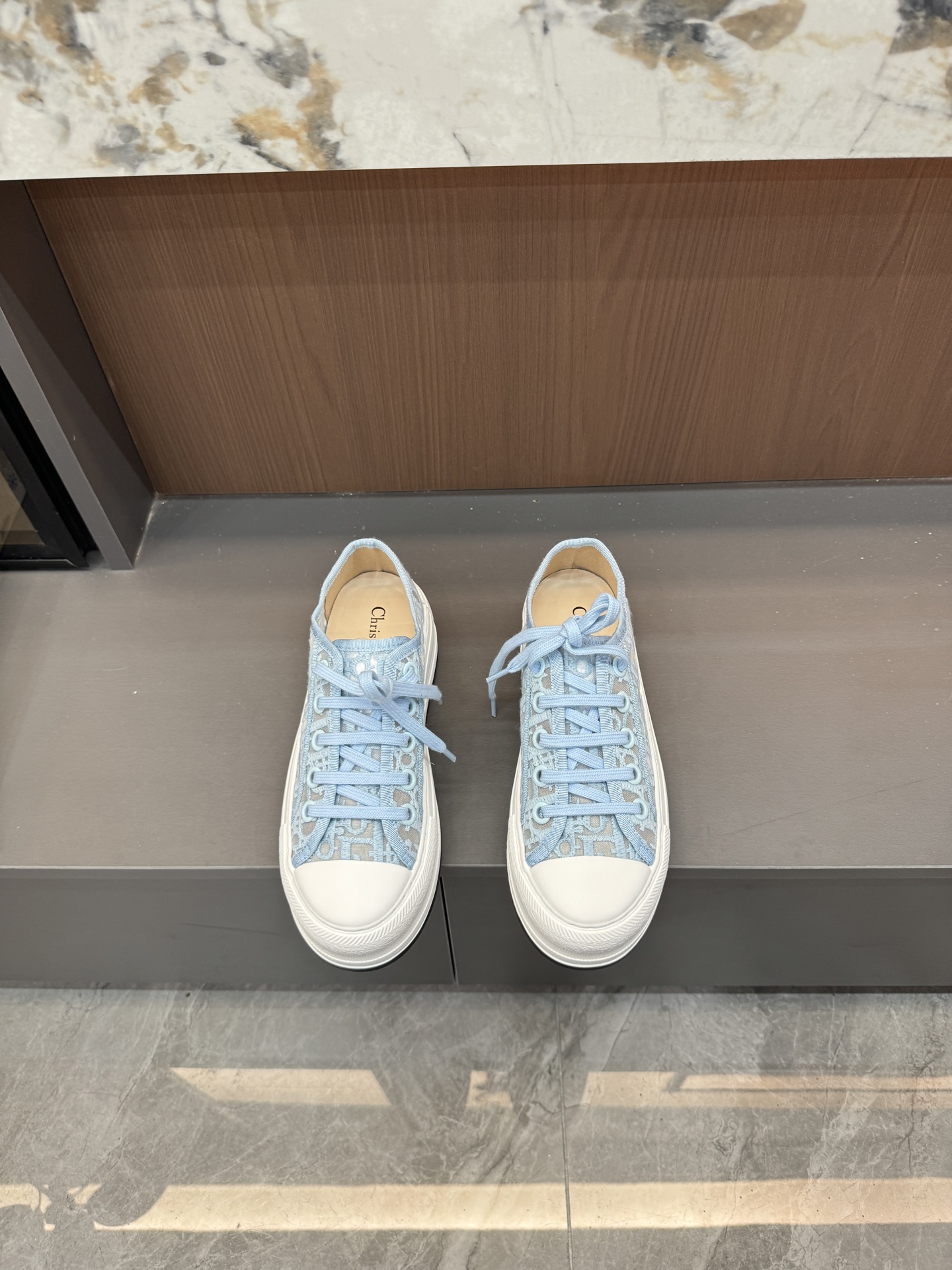 Dior 专柜款经典鞋履 2