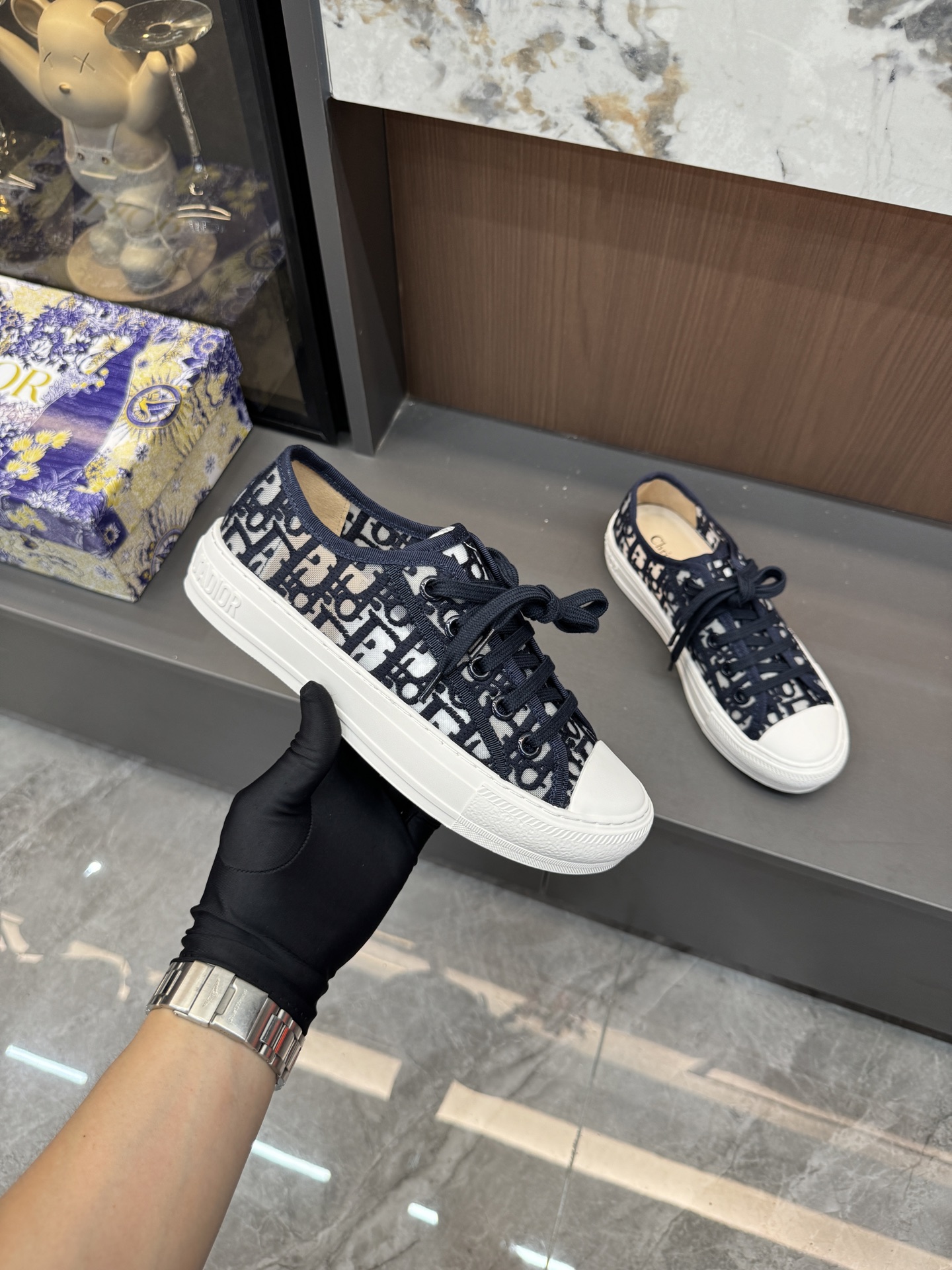 Dior 专柜款经典鞋履 6