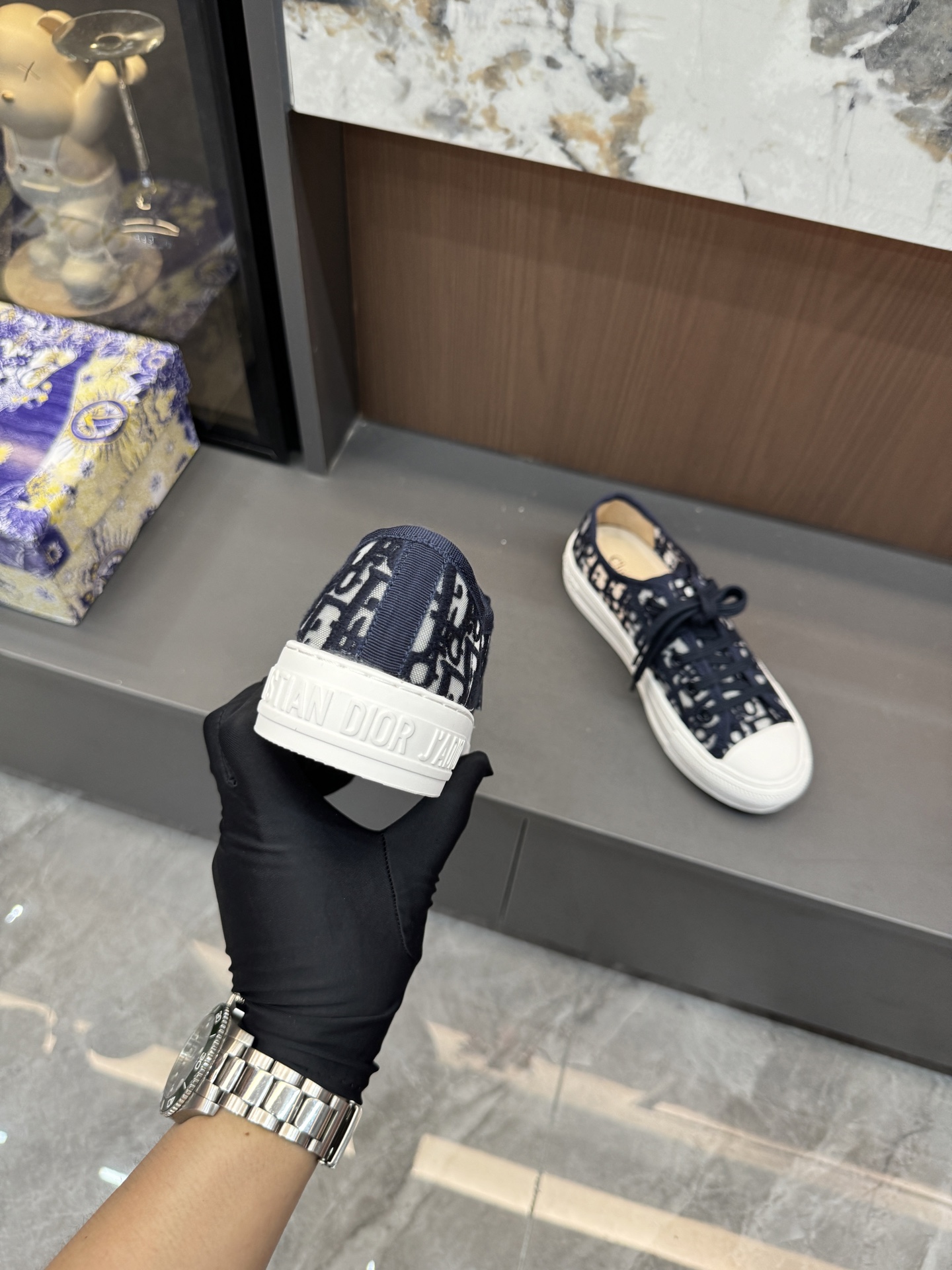 Dior 专柜款经典鞋履 7