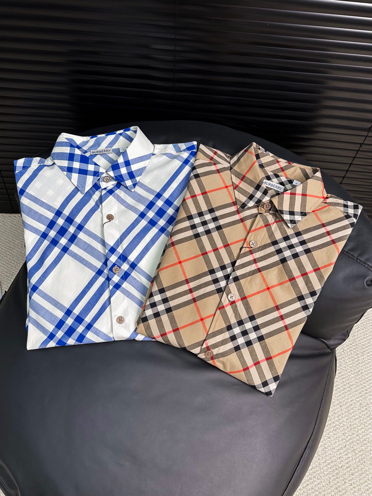 Barbara Burberry 2024s Classic Shirt in Blue Khaki, Size S-XL, Cotton Silk Material - 图片 2