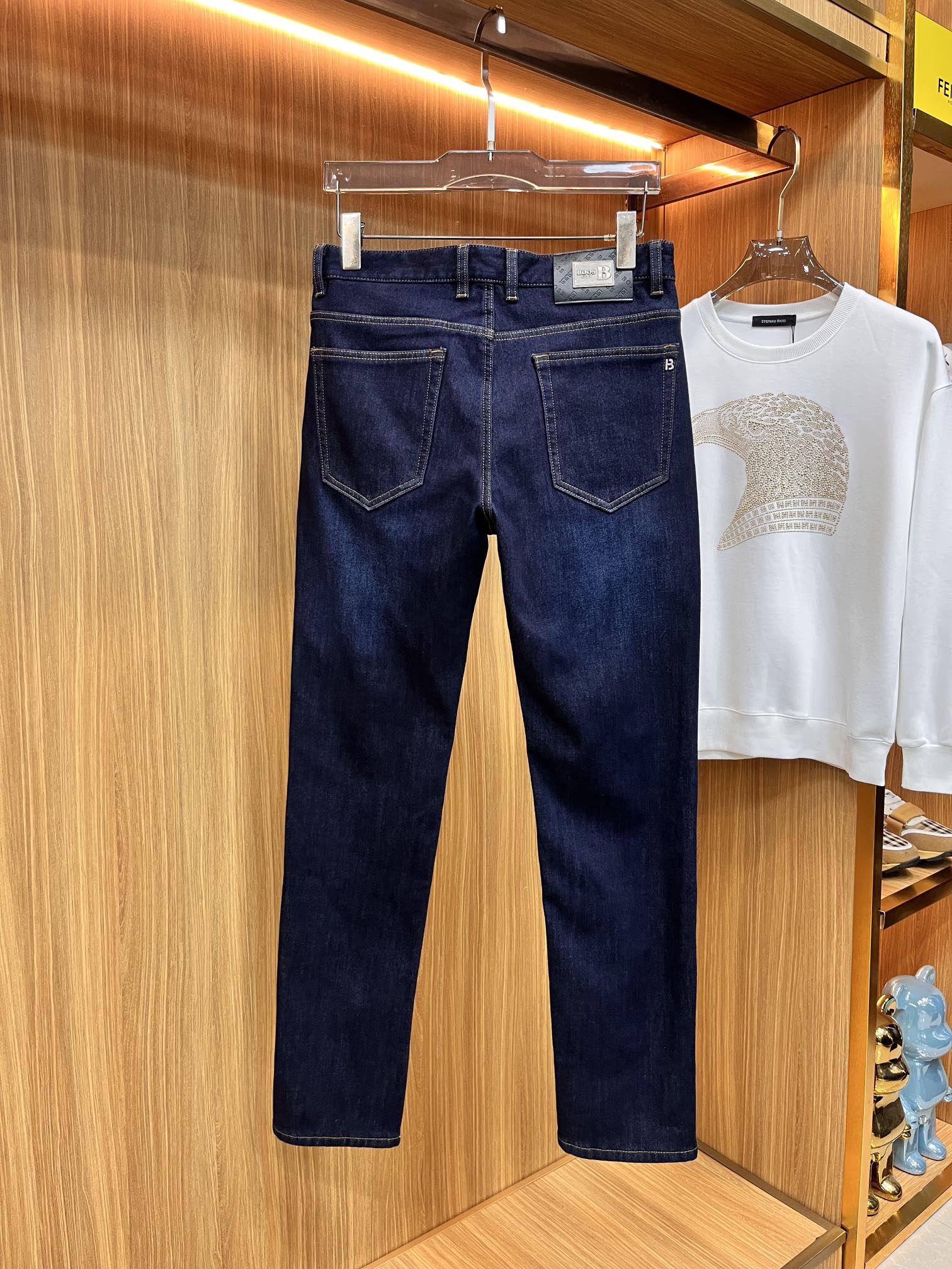 路易威登 Louis Vuitton 高定典藏名品高定成衣时装外套连衣裙衬衫T恤 #5BC1F694 3