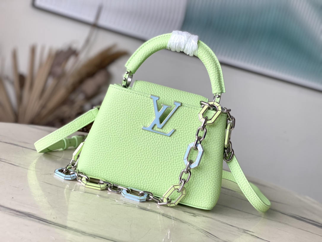 Louis Vuitton LV Capucines 1: 1
 Taschen Handtaschen Grün Mit Diamanten besetzt Taurillon Rindsleder Ketten M24683