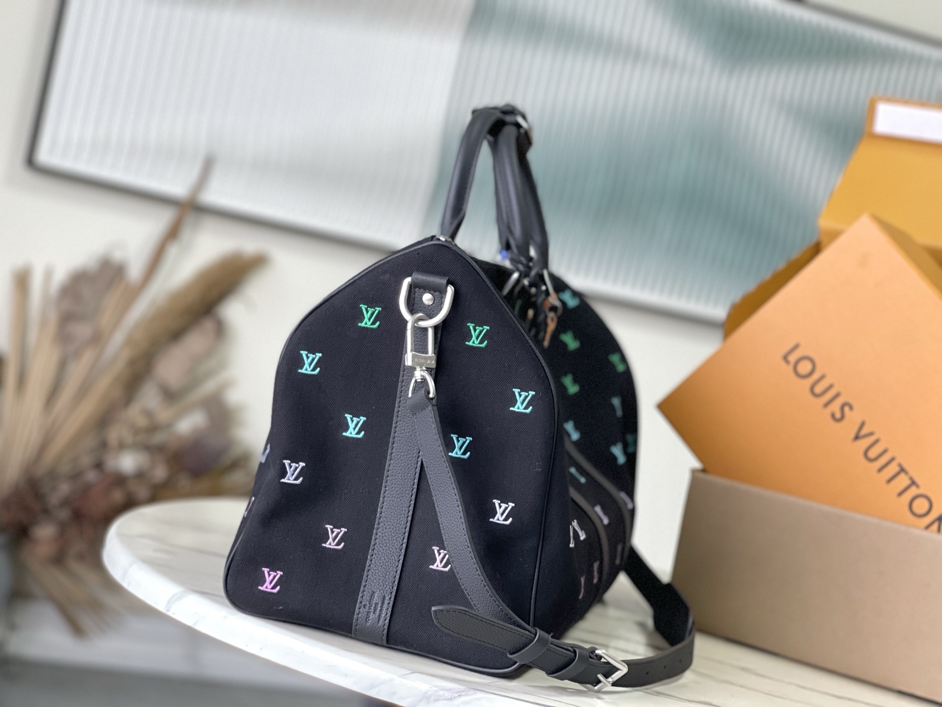Louis Vuitton Keepall Bandouliere 50 Black Multicolor Monogram 50 x 29 x 23 cm travel