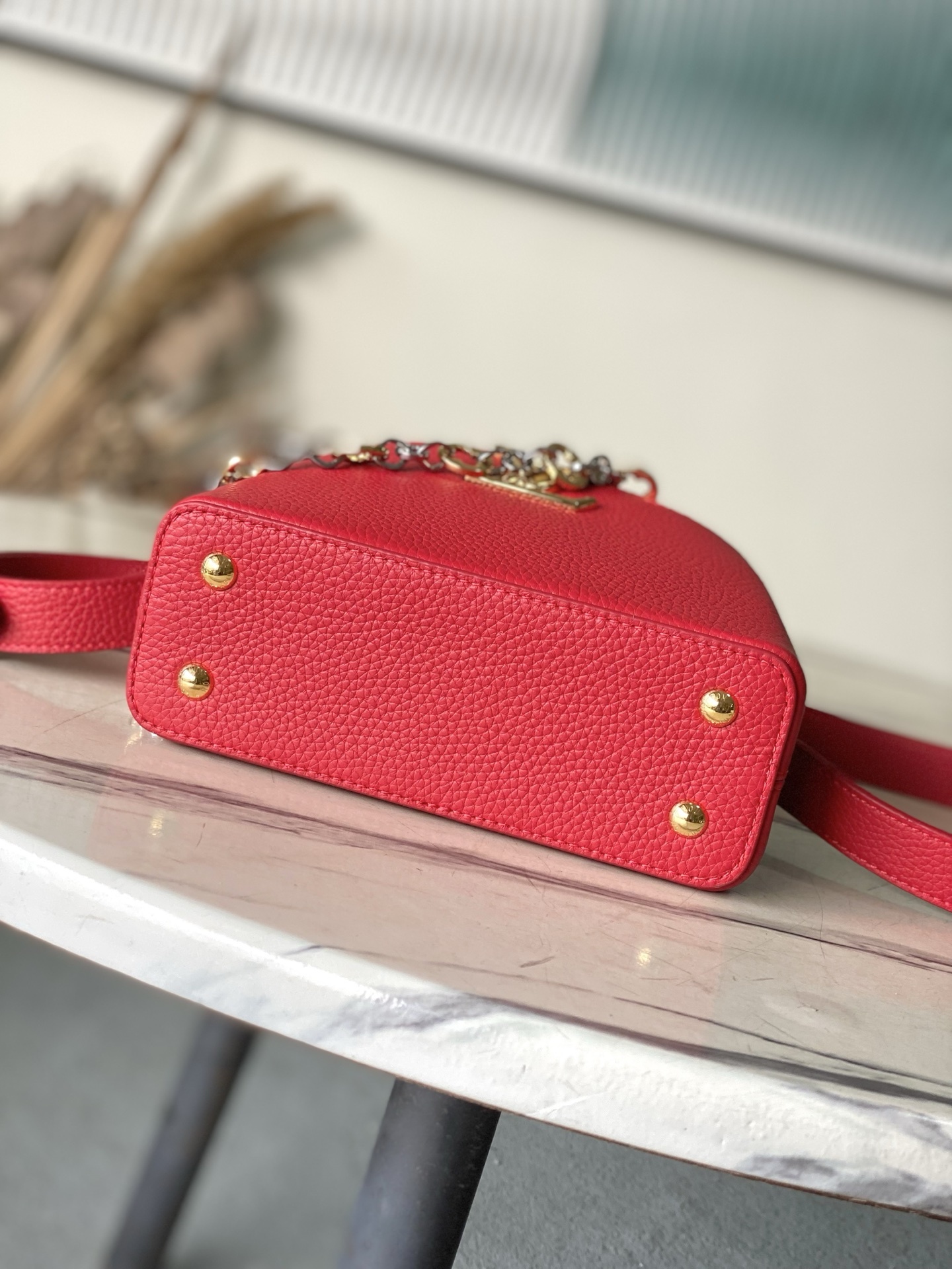 特级原厂皮 M12935 红色mini 本款Capucines mini 手袋取材柔韧Taurillon