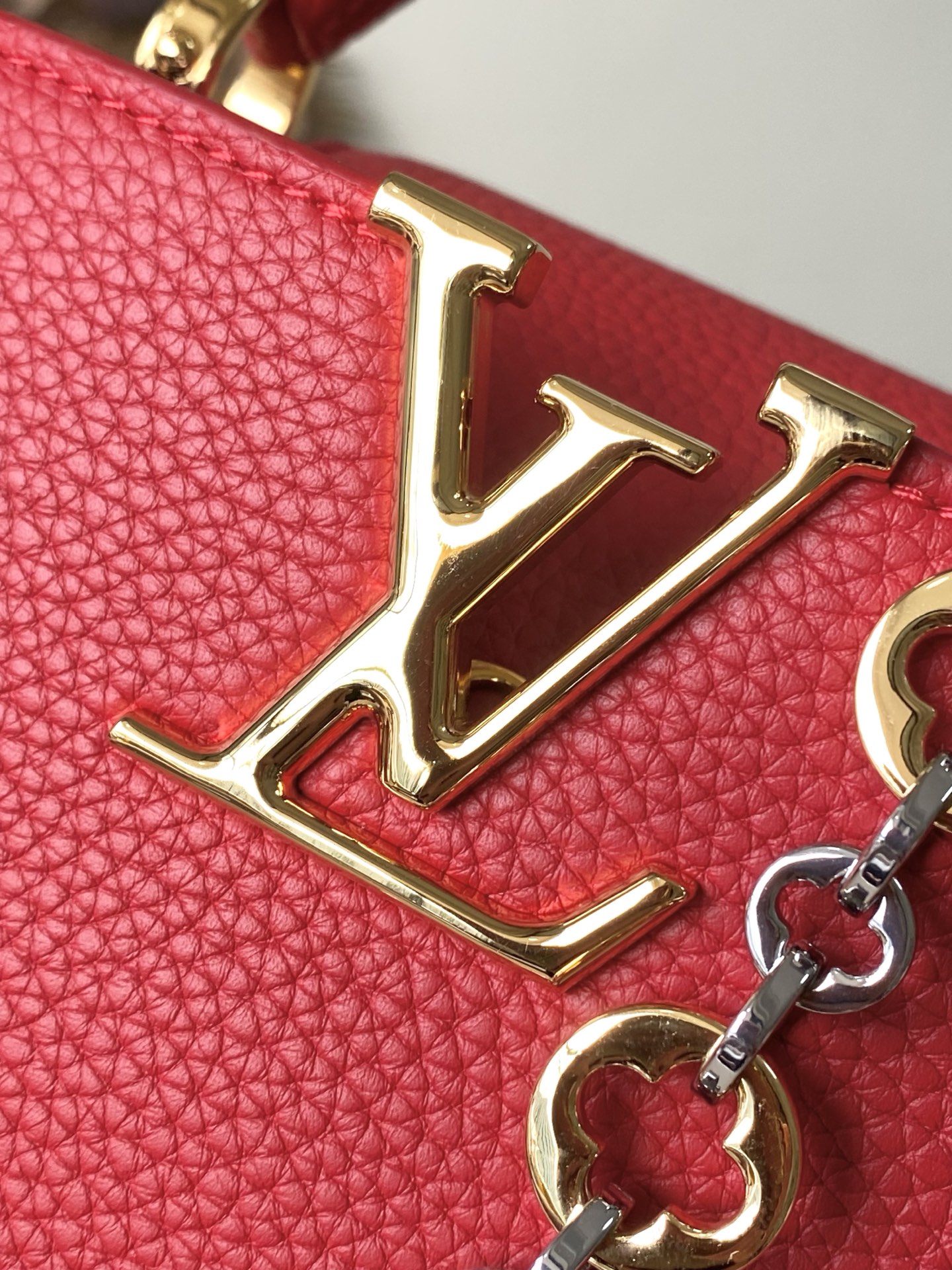 特级原厂皮 M12935 红色mini 本款Capucines mini 手袋取材柔韧Taurillon