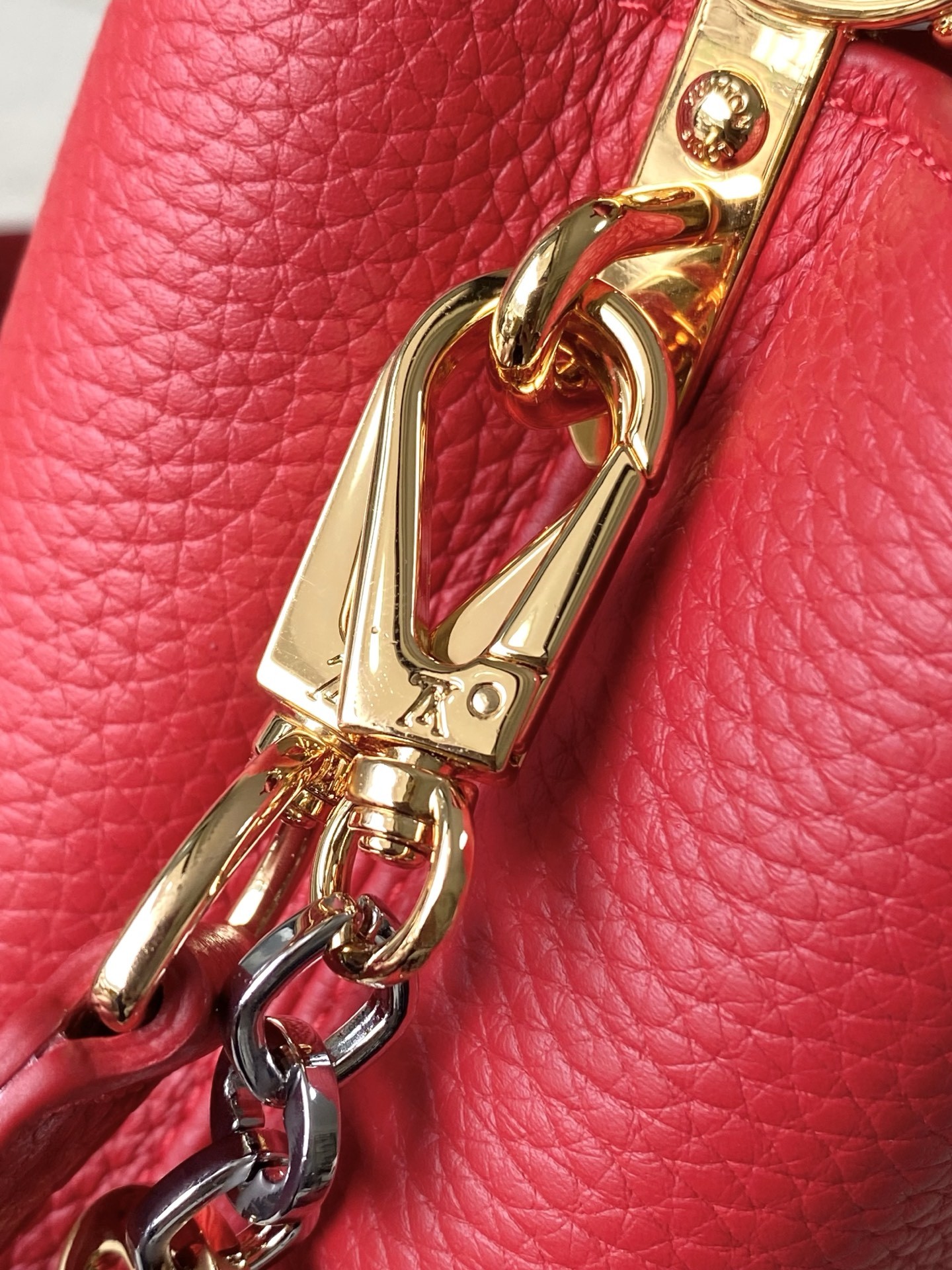 特级原厂皮 M12935 红色mini 本款Capucines mini 手袋取材柔韧Taurillon