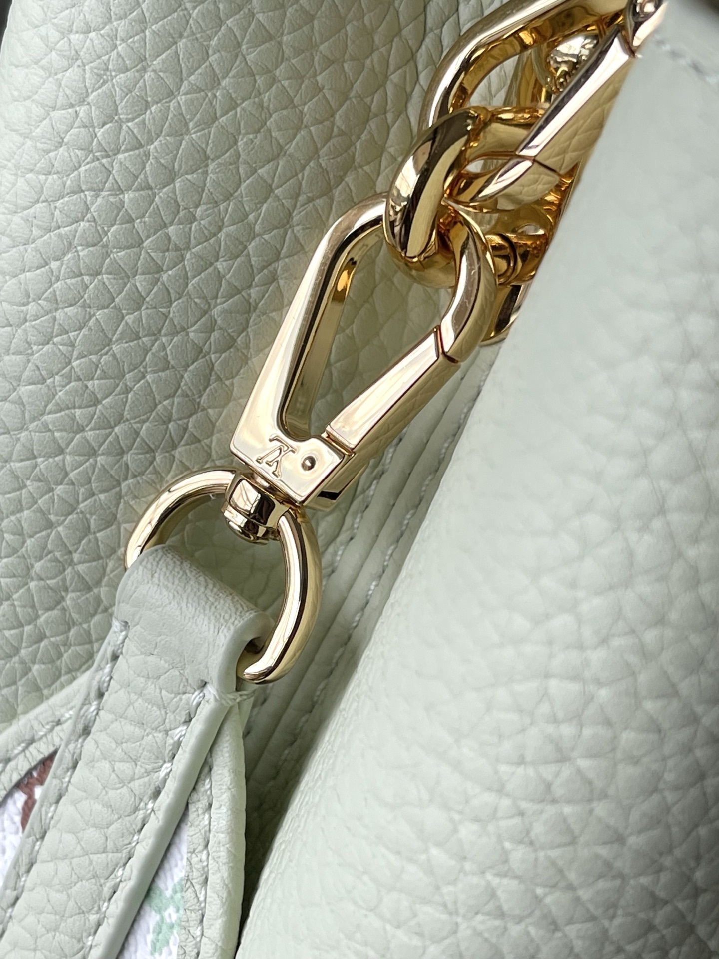 特级原厂皮 M13253 浅绿色小号 三彩限定款 本款Capucines手袋出自路易威登x村上隆再版系列