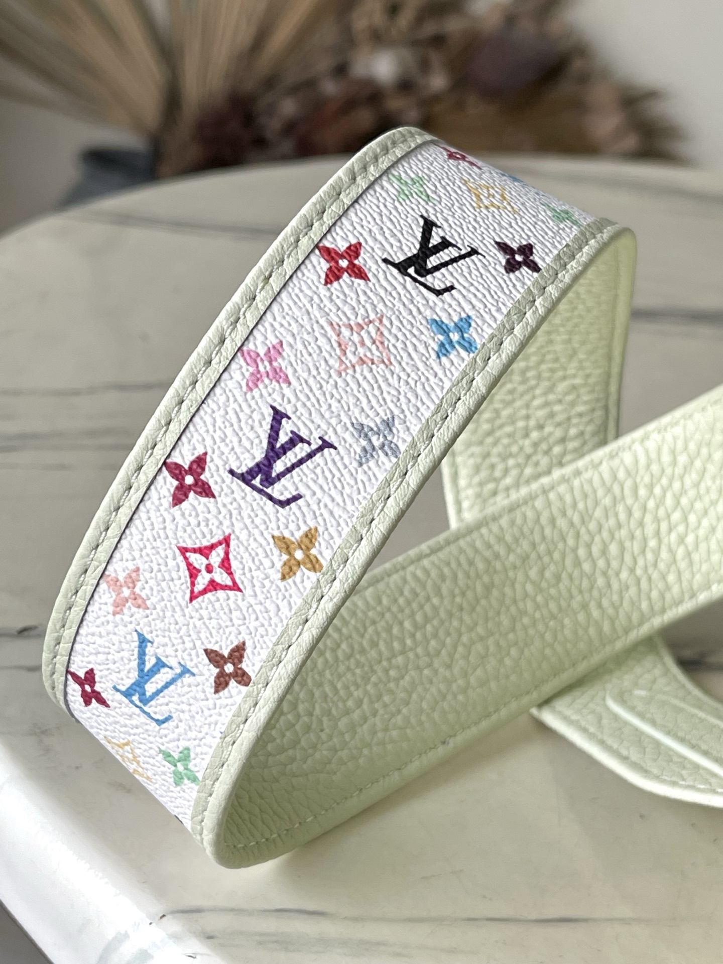 特级原厂皮 M13253 浅绿色mini 三彩限定款 本款Capucines手袋出自路易威登x村上隆再版