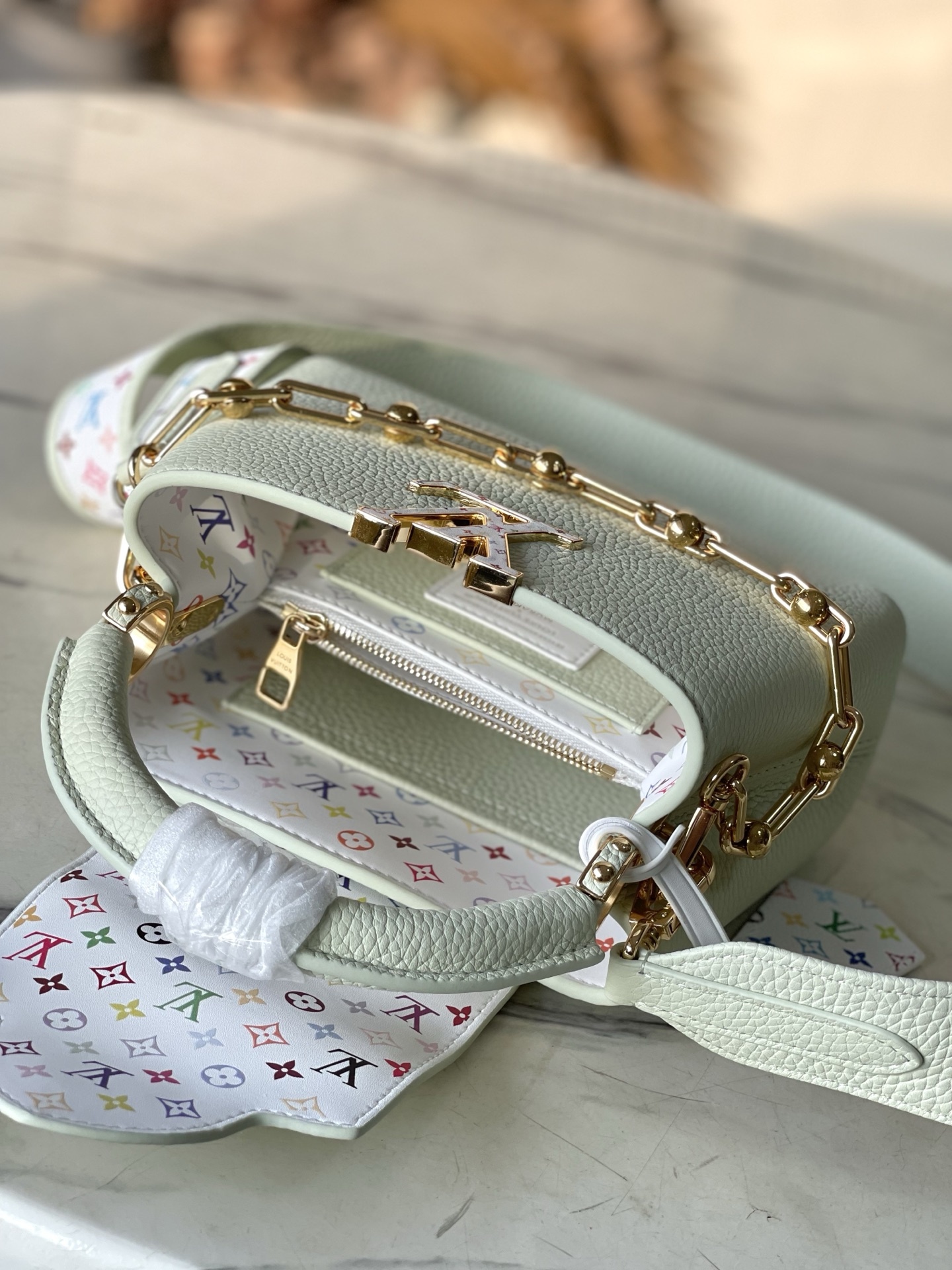 特级原厂皮 M13253 浅绿色mini 三彩限定款 本款Capucines手袋出自路易威登x村上隆再版