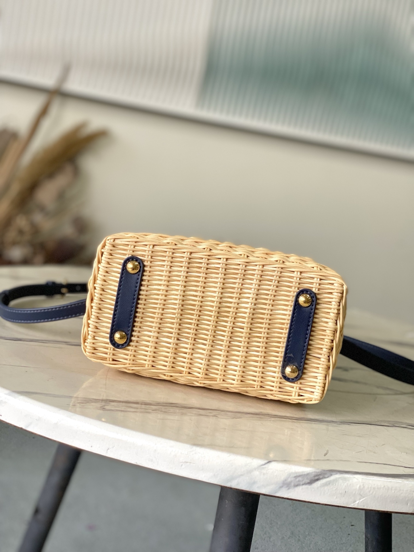 特级原厂皮 M14366 蓝色迷你 本款Capucines mini 手袋回溯品牌于1892年推出的Pi