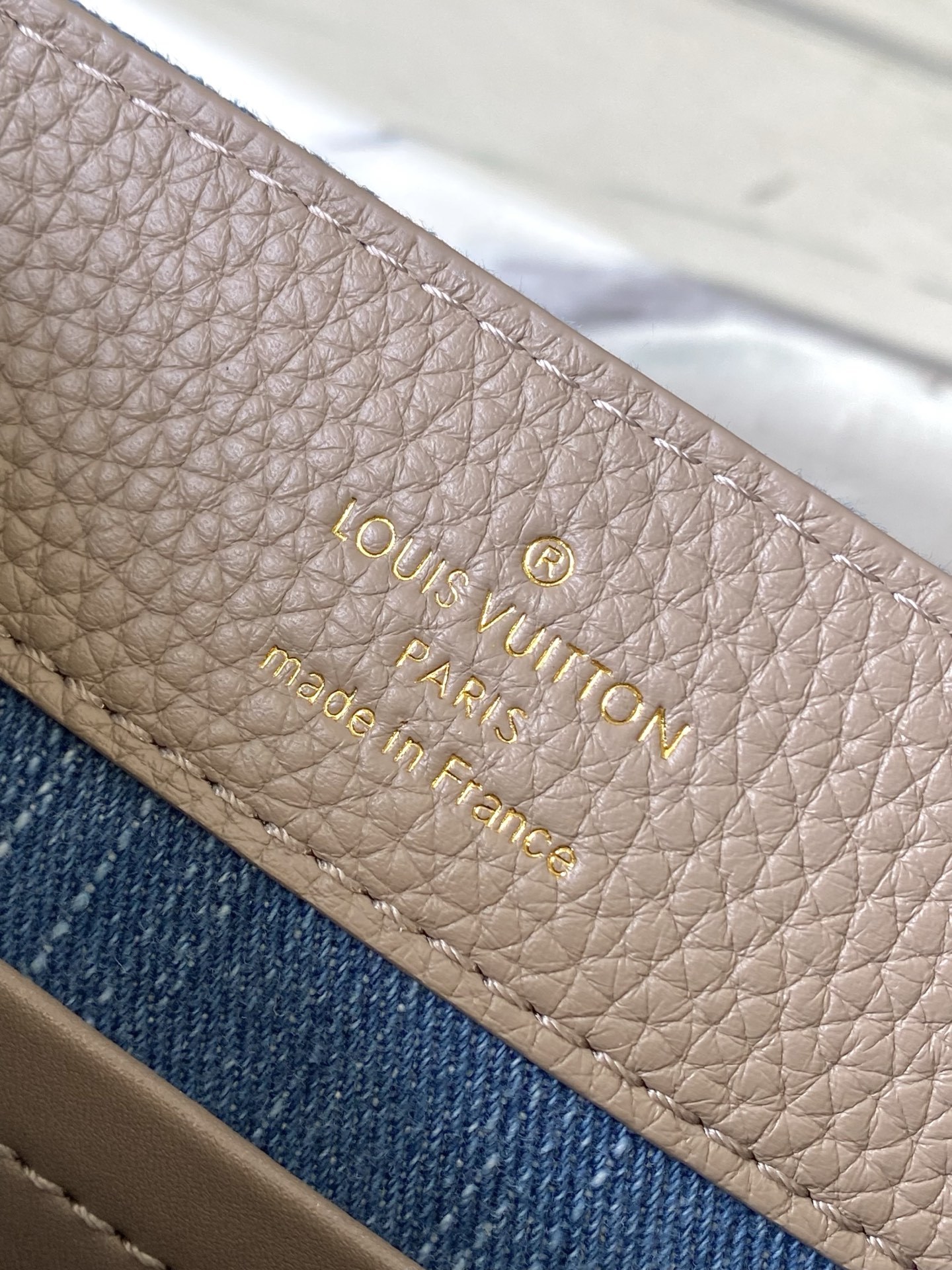 特级原厂皮 M12947 灰皮牛仔迷你 本款Capucines迷你手袋为Monogram丹宁布刺绣串珠和