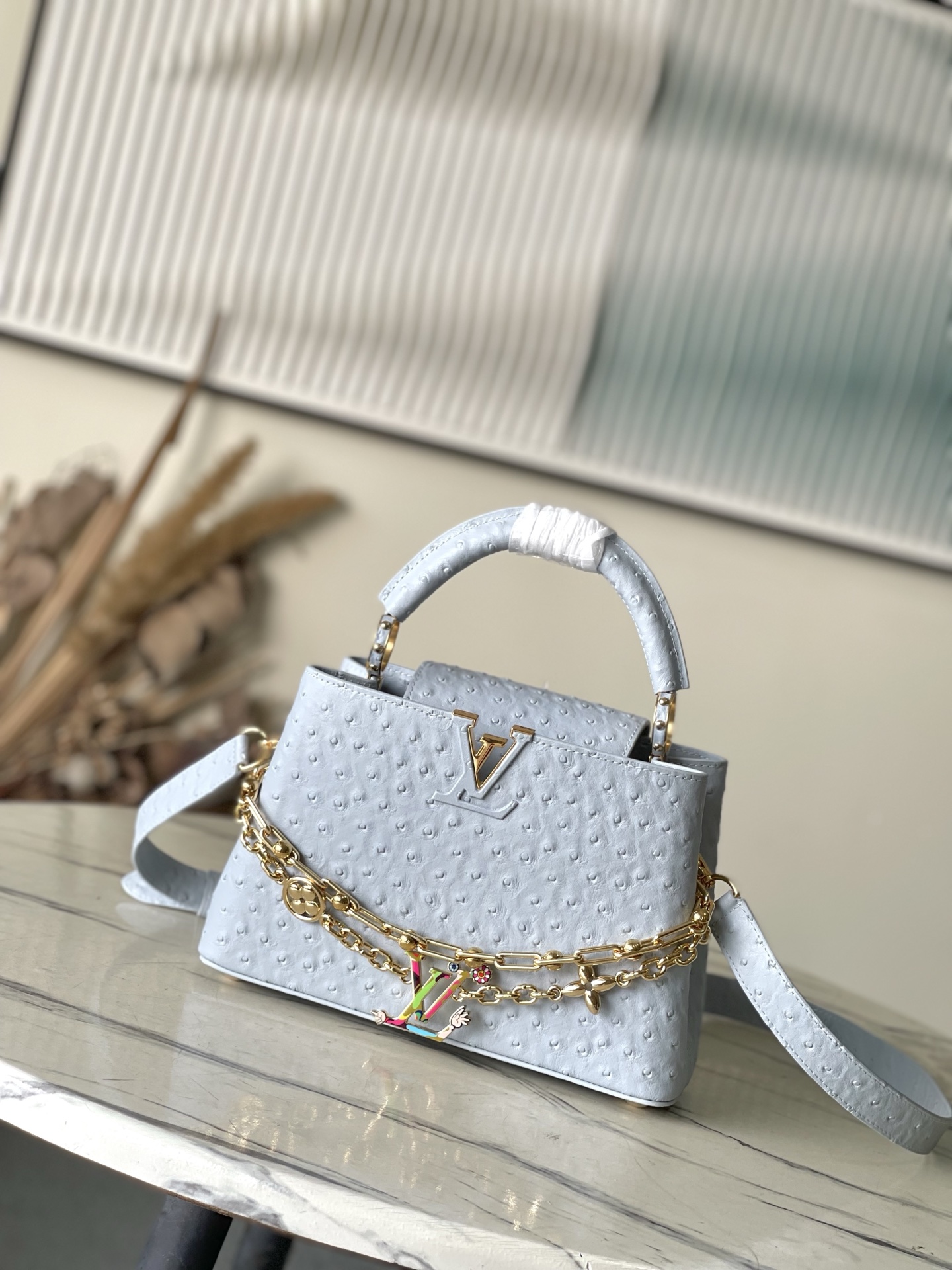 特级原厂皮 M48865 浅灰蓝鸵鸟小号 二合一链条 本款 Capucines 手袋取材柔韧 Tauri