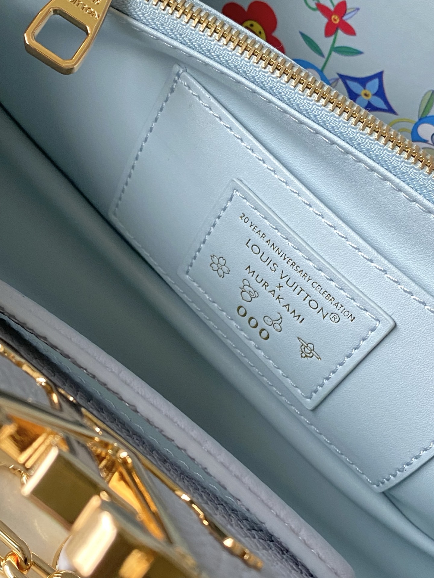 特级原厂皮 M13707 小号 浅灰蓝彩虹二合一链条款 本款Capucines East West手袋奏