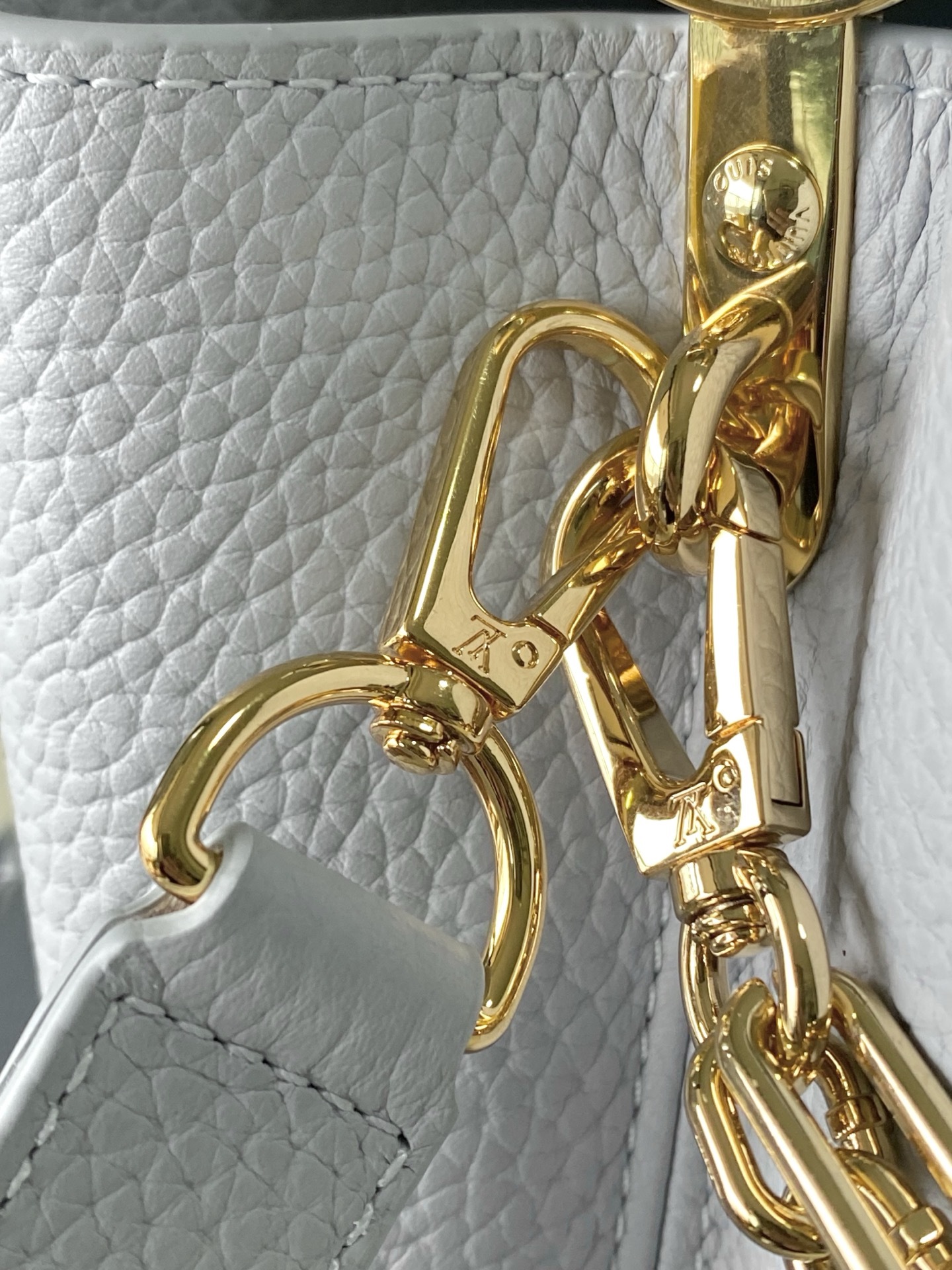 特级原厂皮 M13707 小号 浅灰蓝彩虹二合一链条款 本款Capucines East West手袋奏