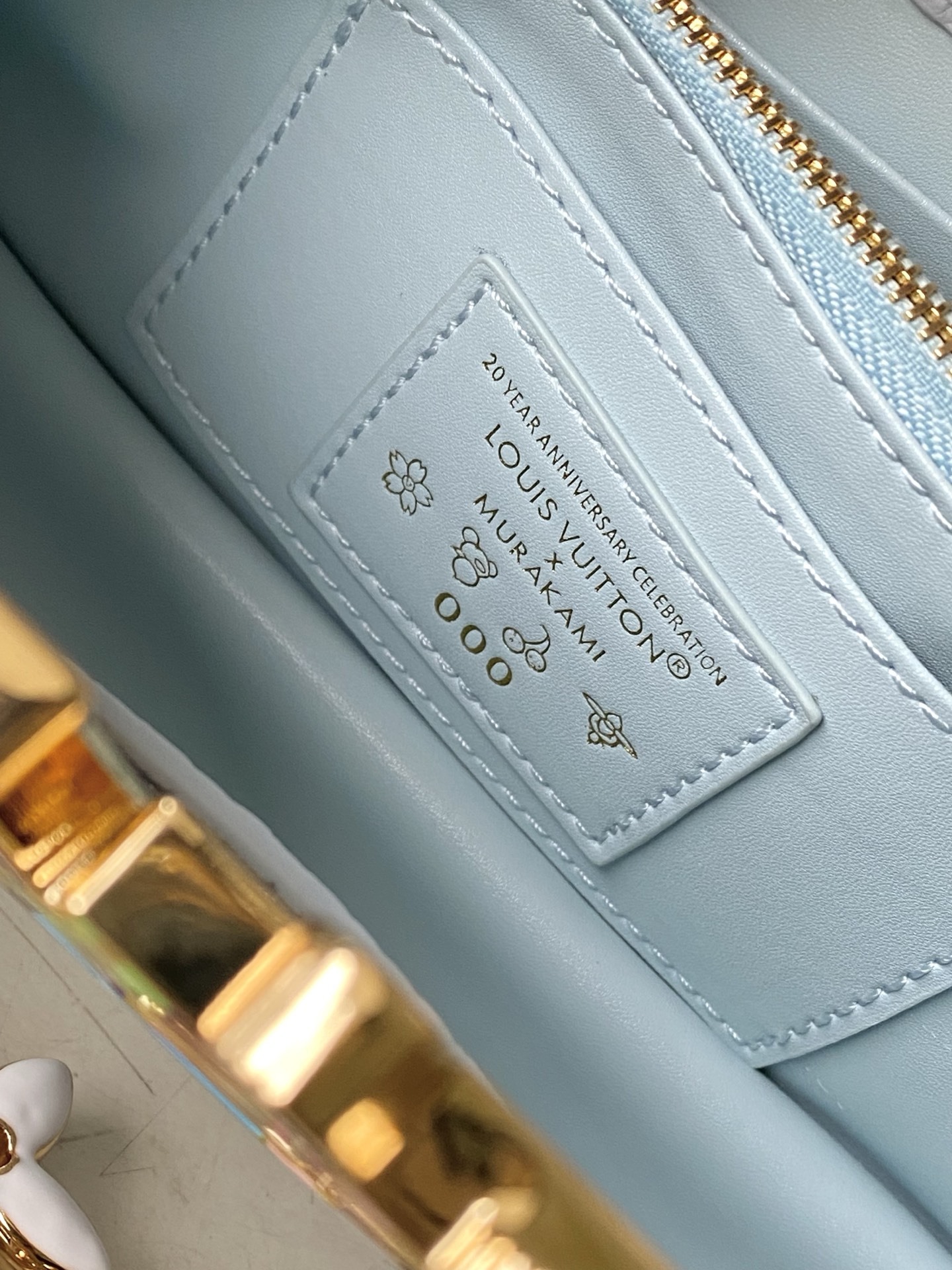 特级原厂皮 M13707 迷你 浅灰蓝彩虹二合一链条款 本款Capucines East West手袋奏