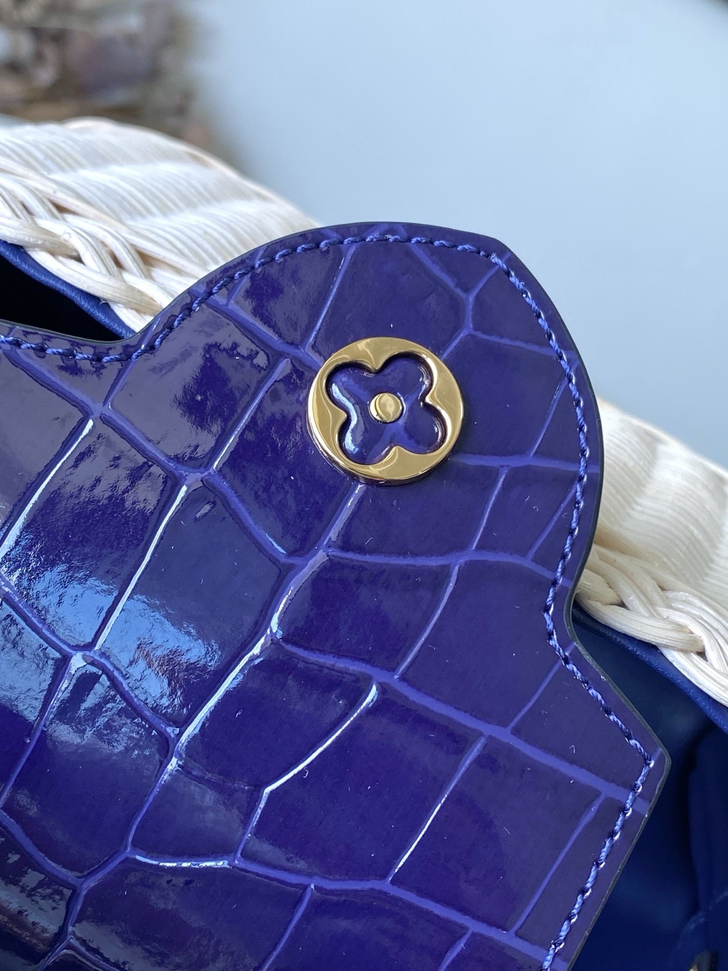 特级原厂皮 M48865 紫色鳄鱼皮迷你 本款Capucines mini 手袋回溯品牌于1892年推出