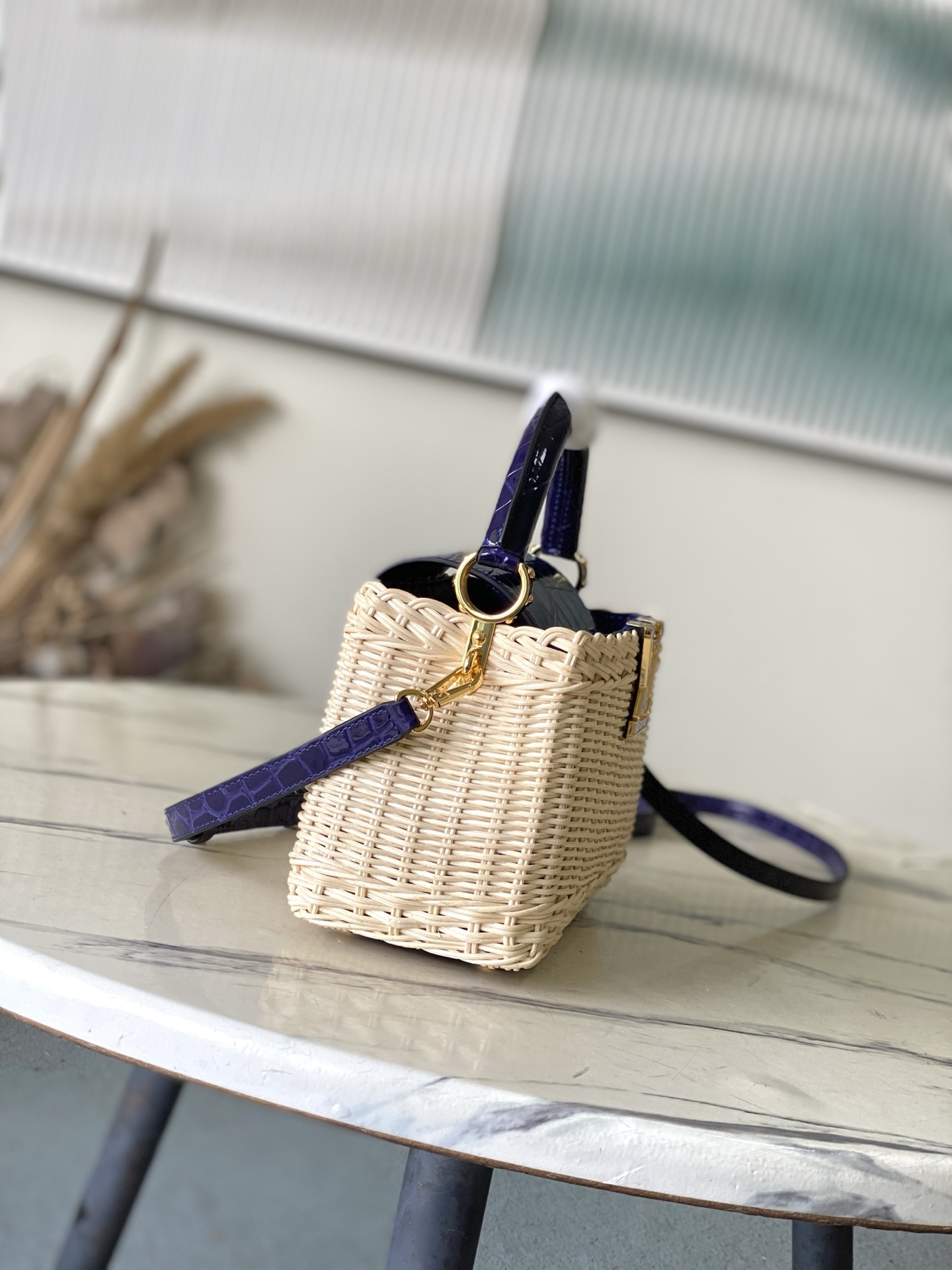 特级原厂皮 M48865 紫色鳄鱼皮迷你 本款Capucines mini 手袋回溯品牌于1892年推出