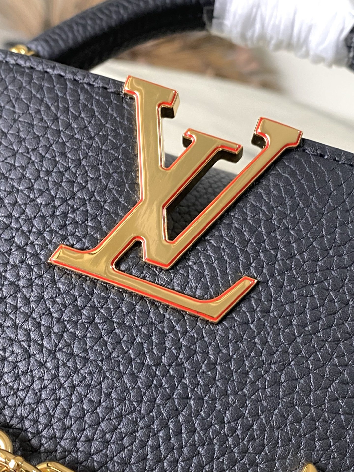 特级原厂皮 M13714 迷你 本款Capucines 迷你 手袋出自路易威登x村上隆复刻系列,以灵动风