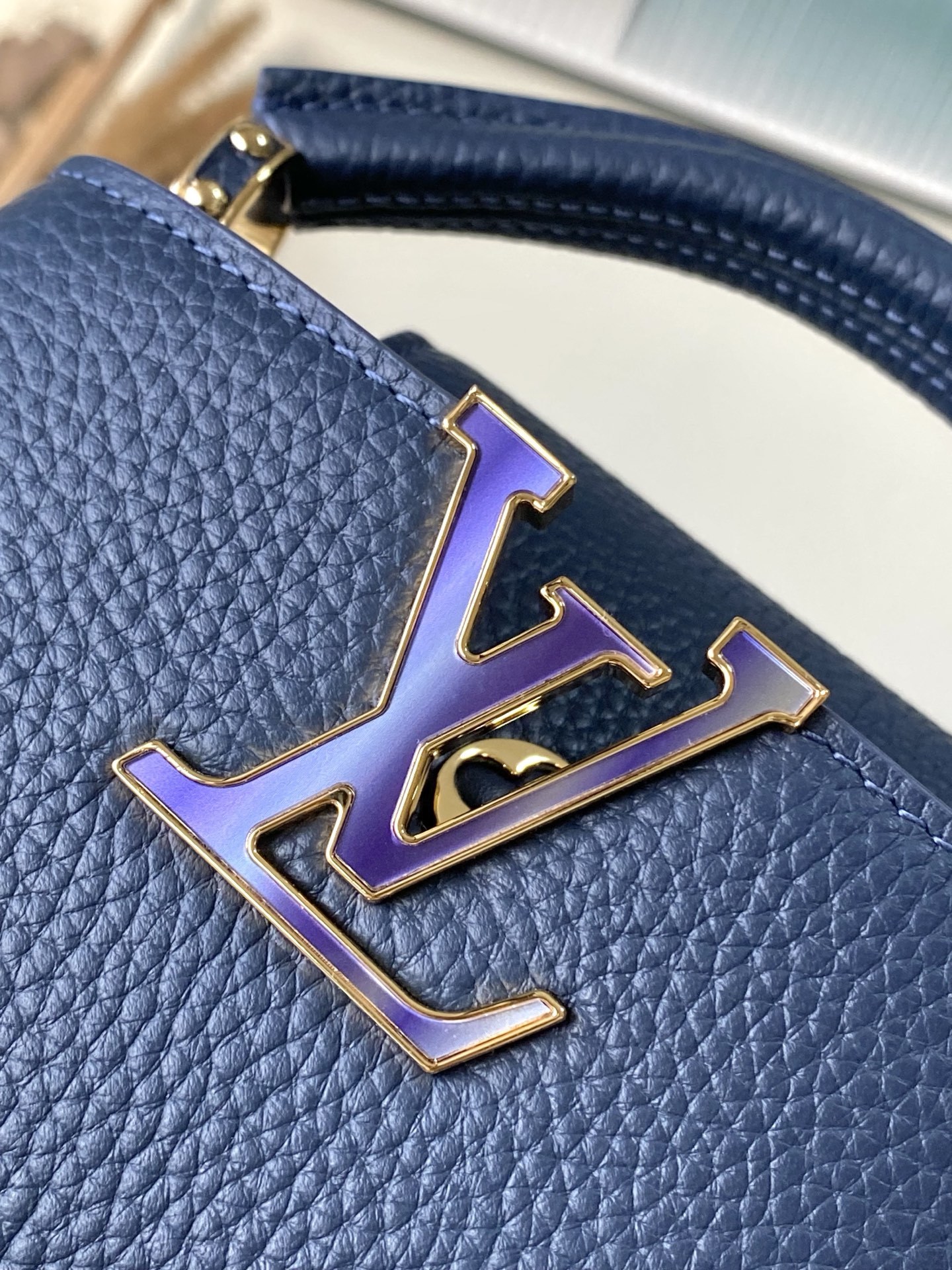 特级原厂皮 M14971 迷你 本款Capucines迷你 手袋出自Harmony系列,以装饰性链条探索