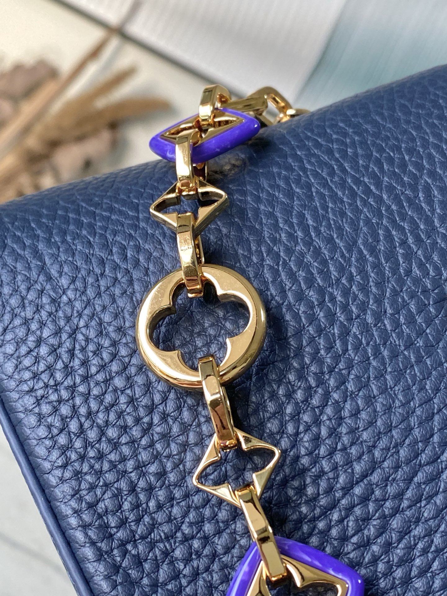 特级原厂皮 M14971 迷你 本款Capucines迷你 手袋出自Harmony系列,以装饰性链条探索