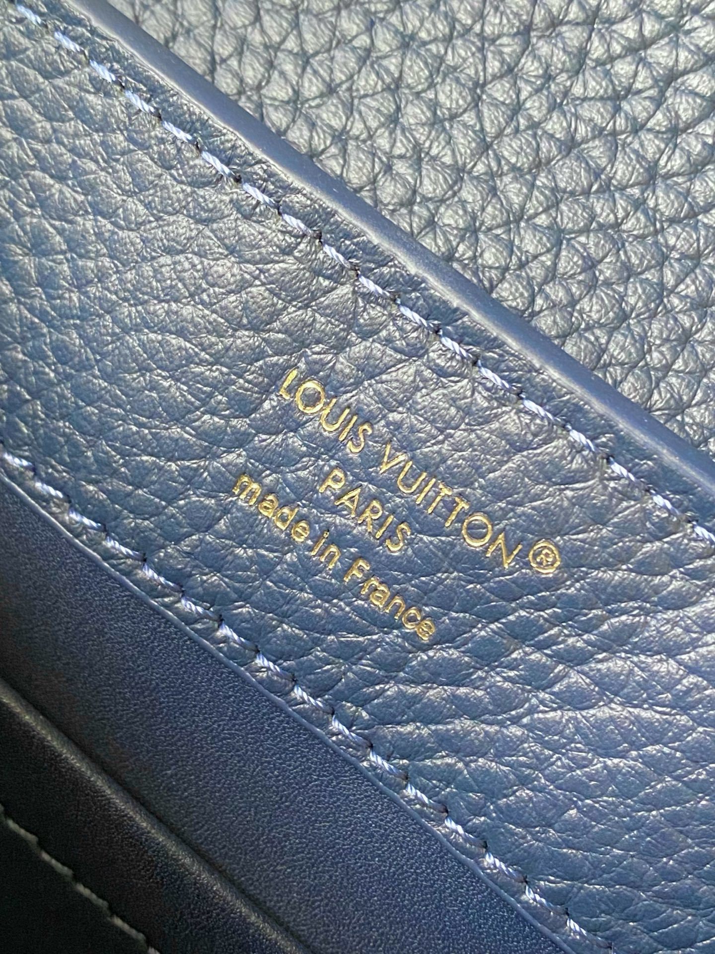 特级原厂皮 M14971 迷你 本款Capucines迷你 手袋出自Harmony系列,以装饰性链条探索