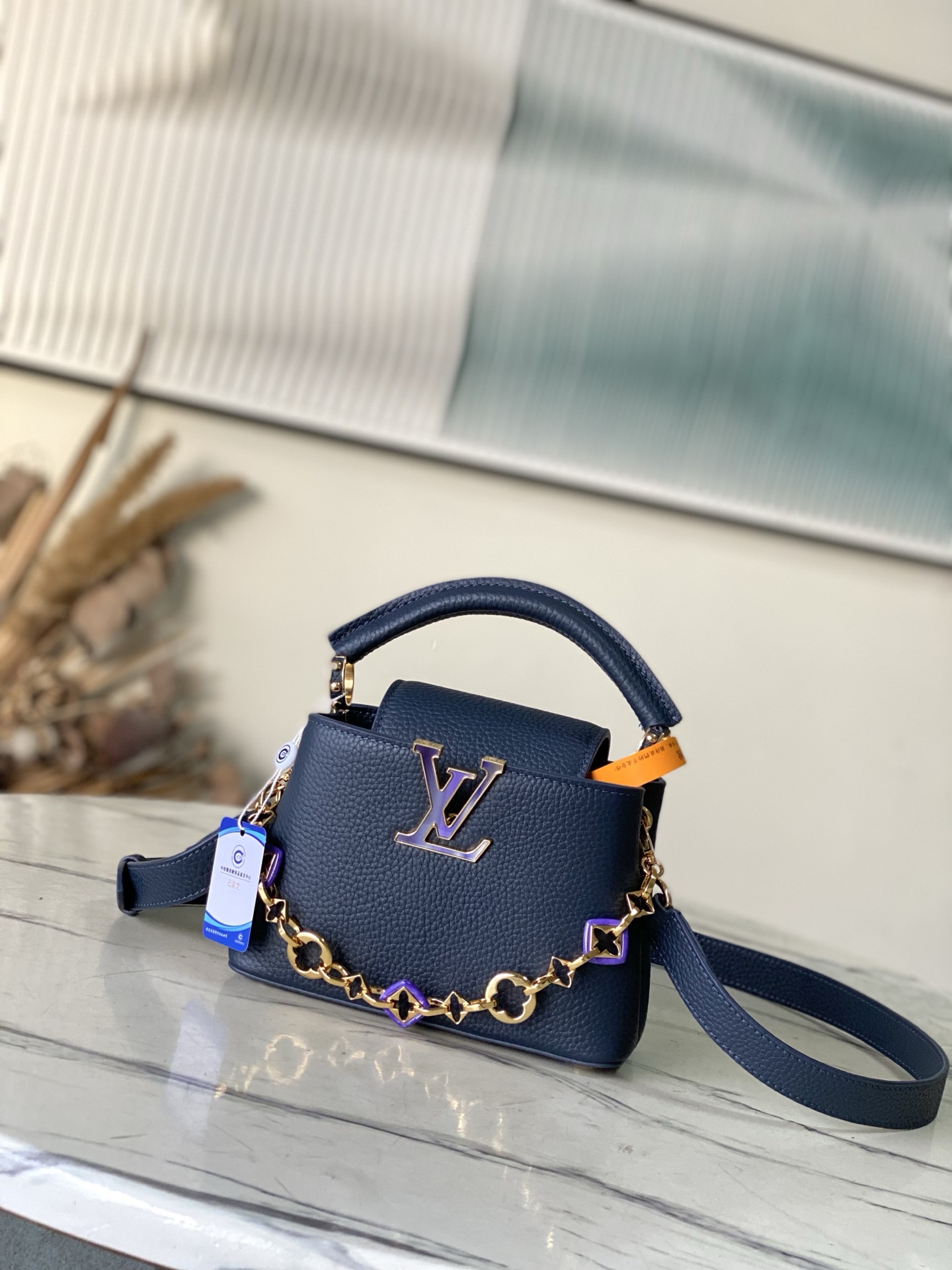 特级原厂皮 M14971 迷你 本款Capucines迷你 手袋出自Harmony系列，以装饰性链条探索