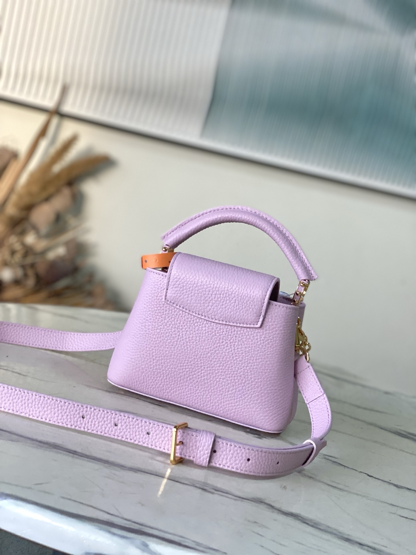 特级原厂皮 M14972 迷你 本款Capucines迷你 手袋出自Harmony系列,以装饰性链条探索