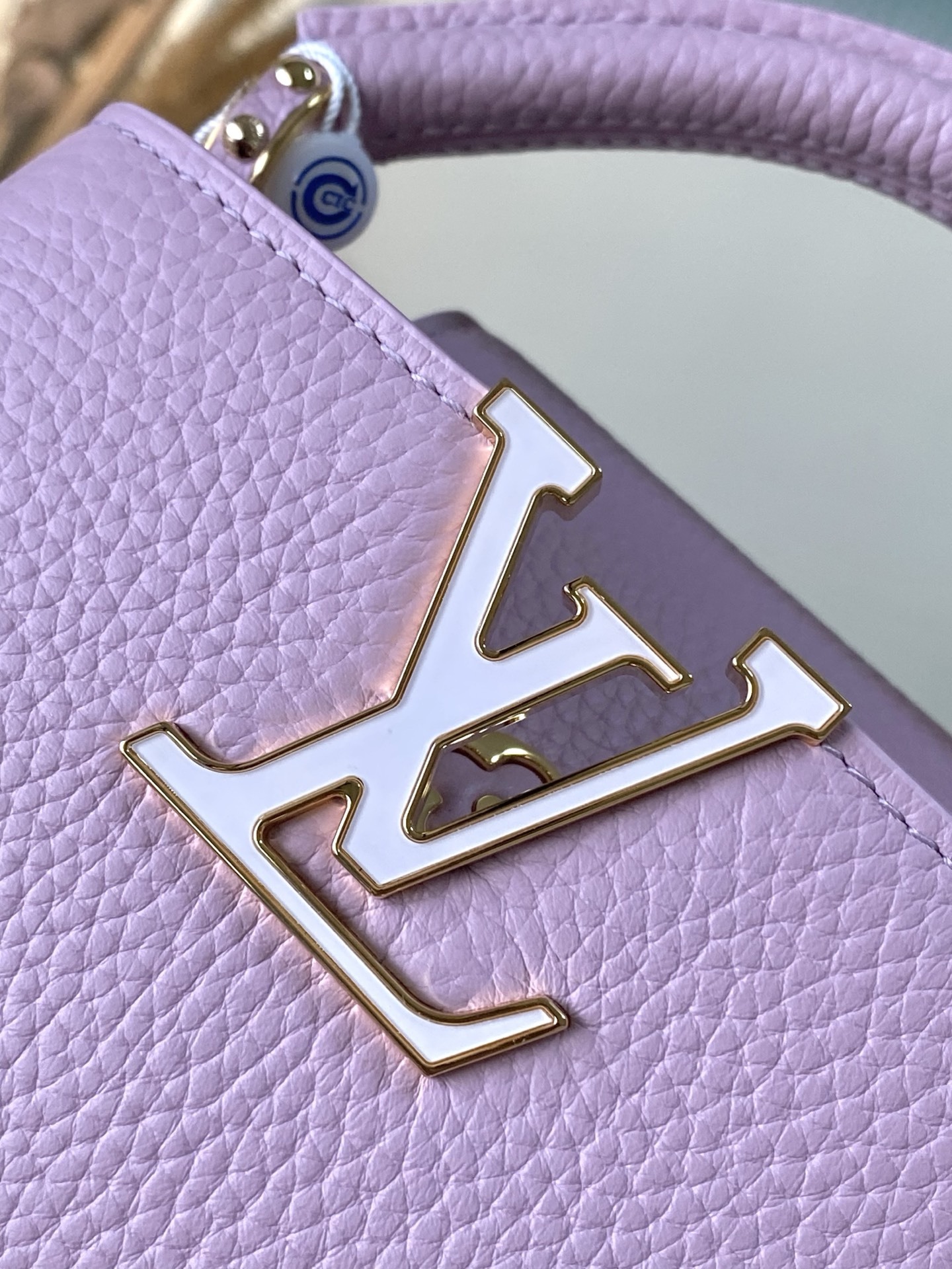 特级原厂皮 M14972 迷你 本款Capucines迷你 手袋出自Harmony系列,以装饰性链条探索