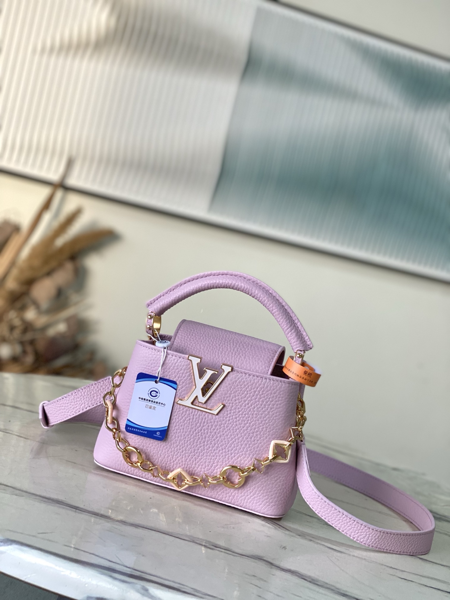 特级原厂皮 M14972 迷你 本款Capucines迷你 手袋出自Harmony系列，以装饰性链条探索