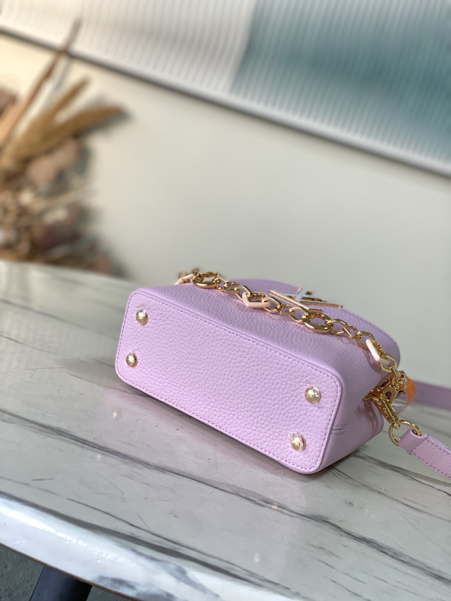 特级原厂皮 M14972 迷你 本款Capucines迷你 手袋出自Harmony系列,以装饰性链条探索