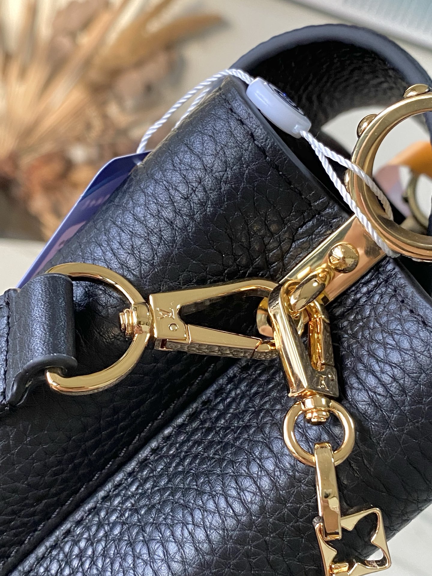 特级原厂皮 M14970 迷你 本款Capucines迷你 手袋出自Harmony系列,以装饰性链条探索