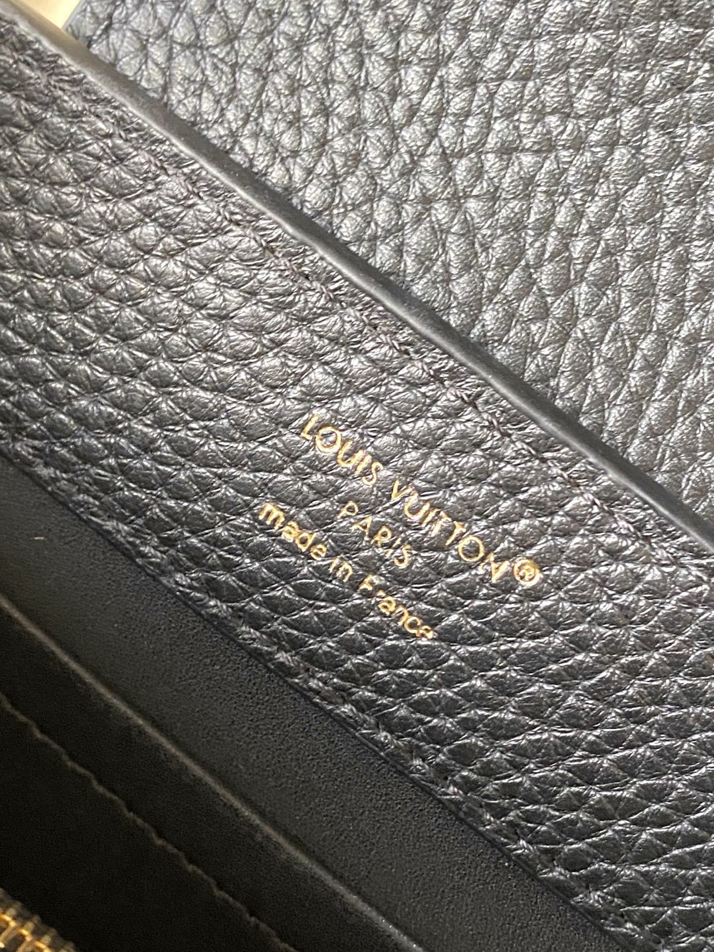 特级原厂皮 M14970 迷你 本款Capucines迷你 手袋出自Harmony系列,以装饰性链条探索