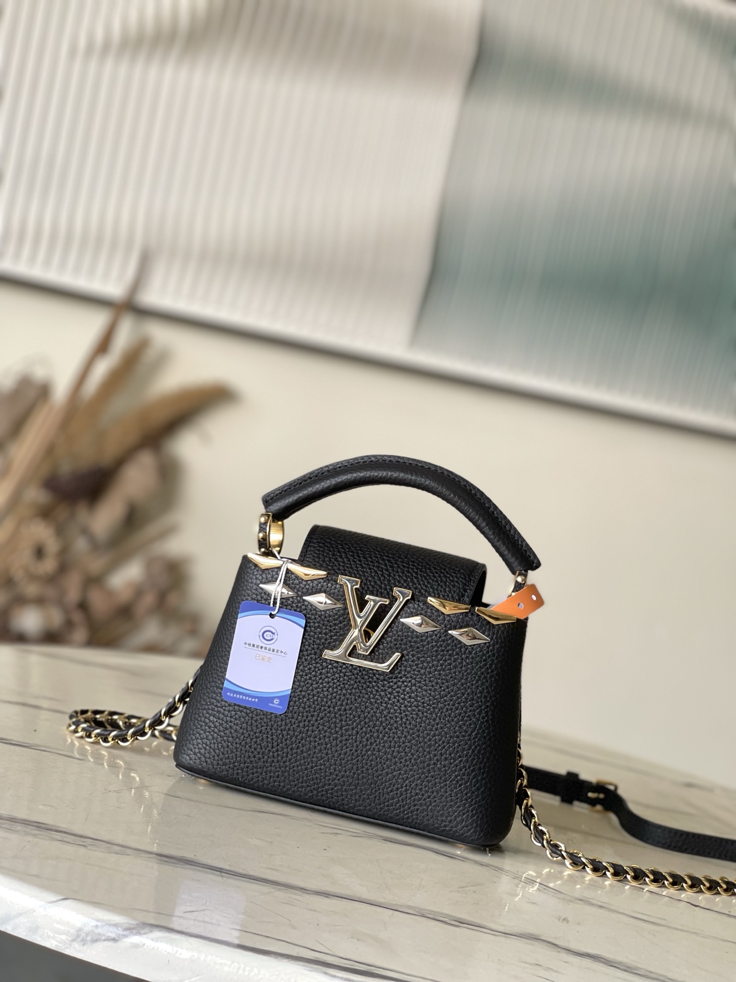 特级原厂皮 M12135 黑色迷你 本款Capucines 迷你手袋材Taurillon牛皮革，以混合金