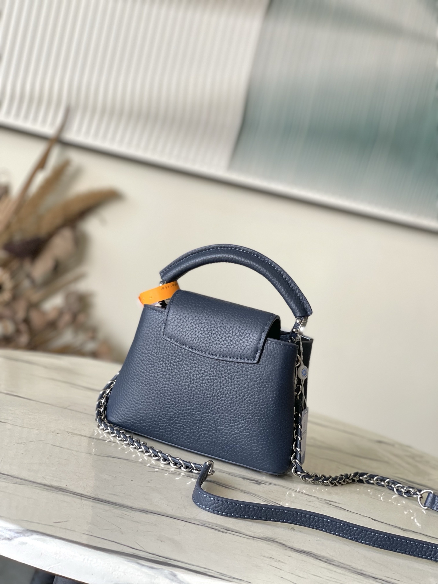 特级原厂皮 M12751 宝蓝迷你 本款Capucines 迷你手袋材Taurillon牛皮革,以混合金