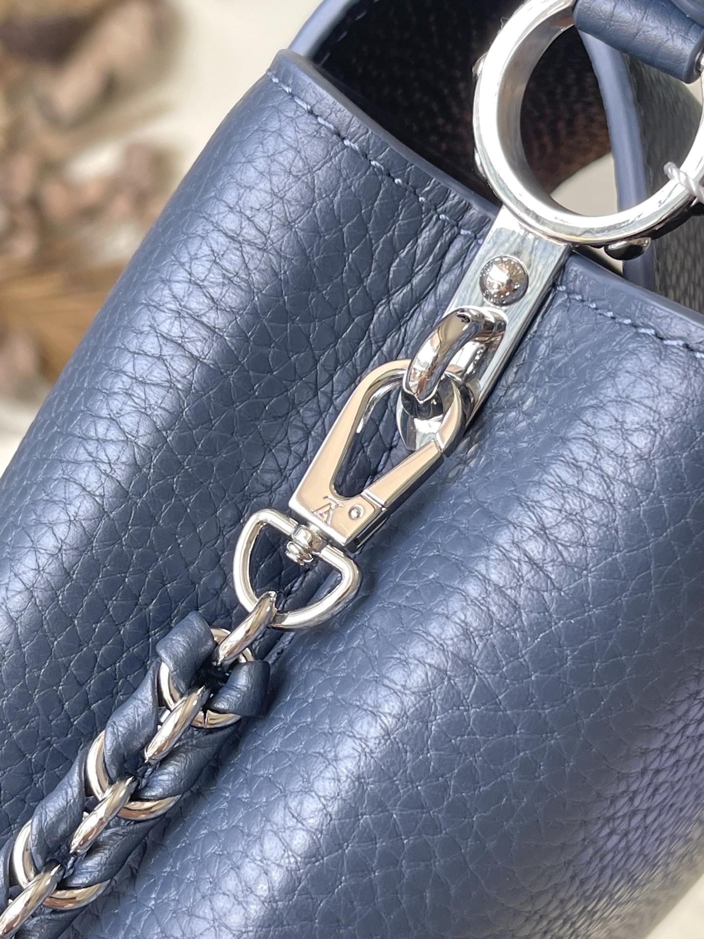 特级原厂皮 M12751 宝蓝迷你 本款Capucines 迷你手袋材Taurillon牛皮革,以混合金