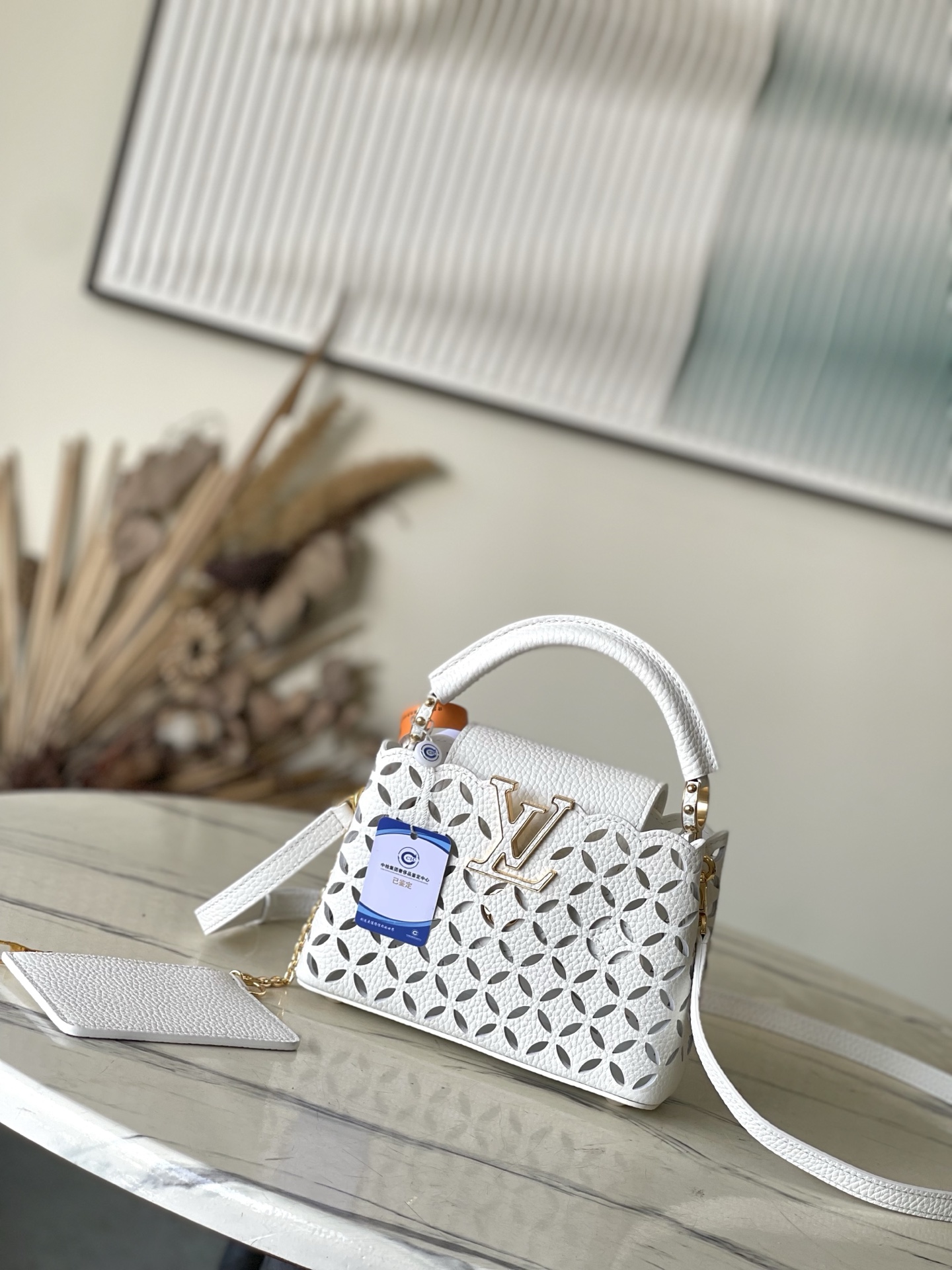 特级原厂皮 M25497 本款Capucines 迷你手袋以Bloomcut图案于2025早秋系列大放异