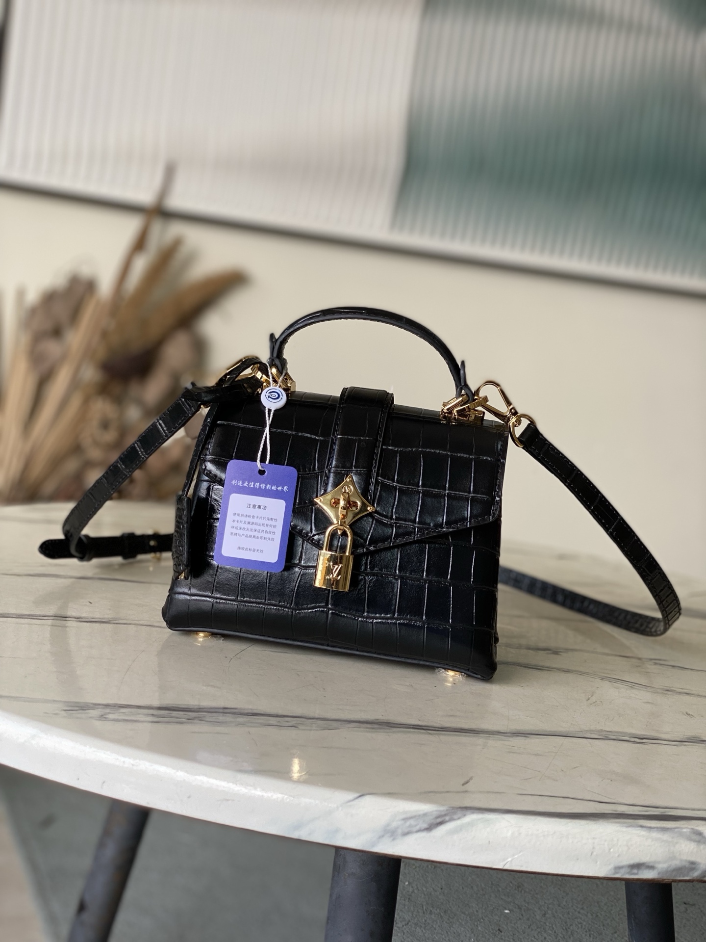 特级原厂皮 N98925 鳄鱼黑色小号 Rose des Vents 小号手袋取材光滑与粒面小牛皮勾勒雅