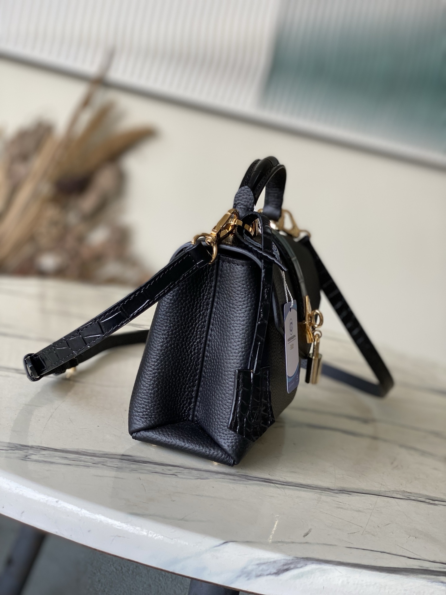 特级原厂皮 N80233 黑荔枝纹配鳄鱼纹小号 Rose des Vents 小号手袋取材光滑与粒面小牛