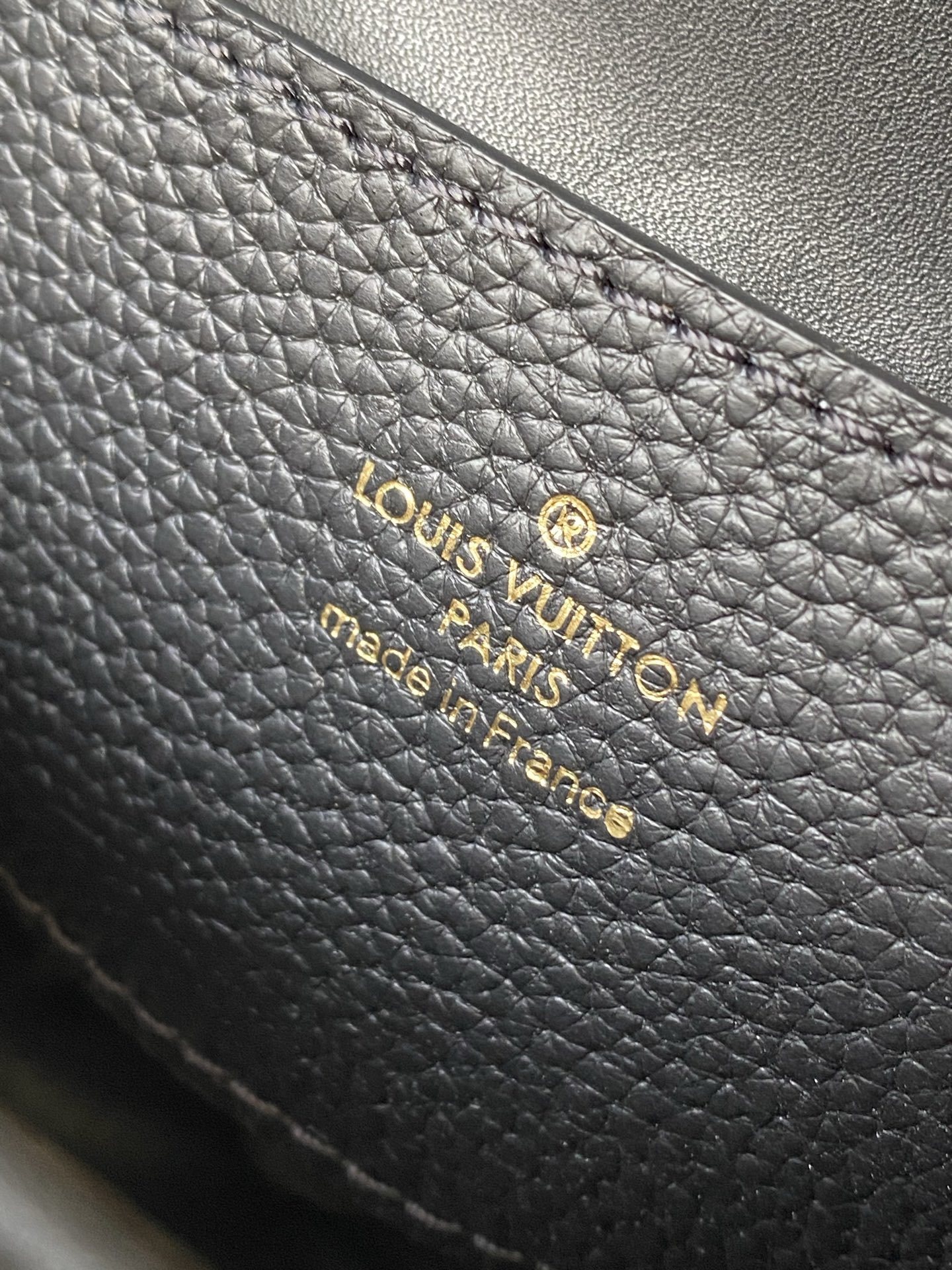 特级原厂皮 N80233 黑荔枝纹配鳄鱼纹小号 Rose des Vents 小号手袋取材光滑与粒面小牛