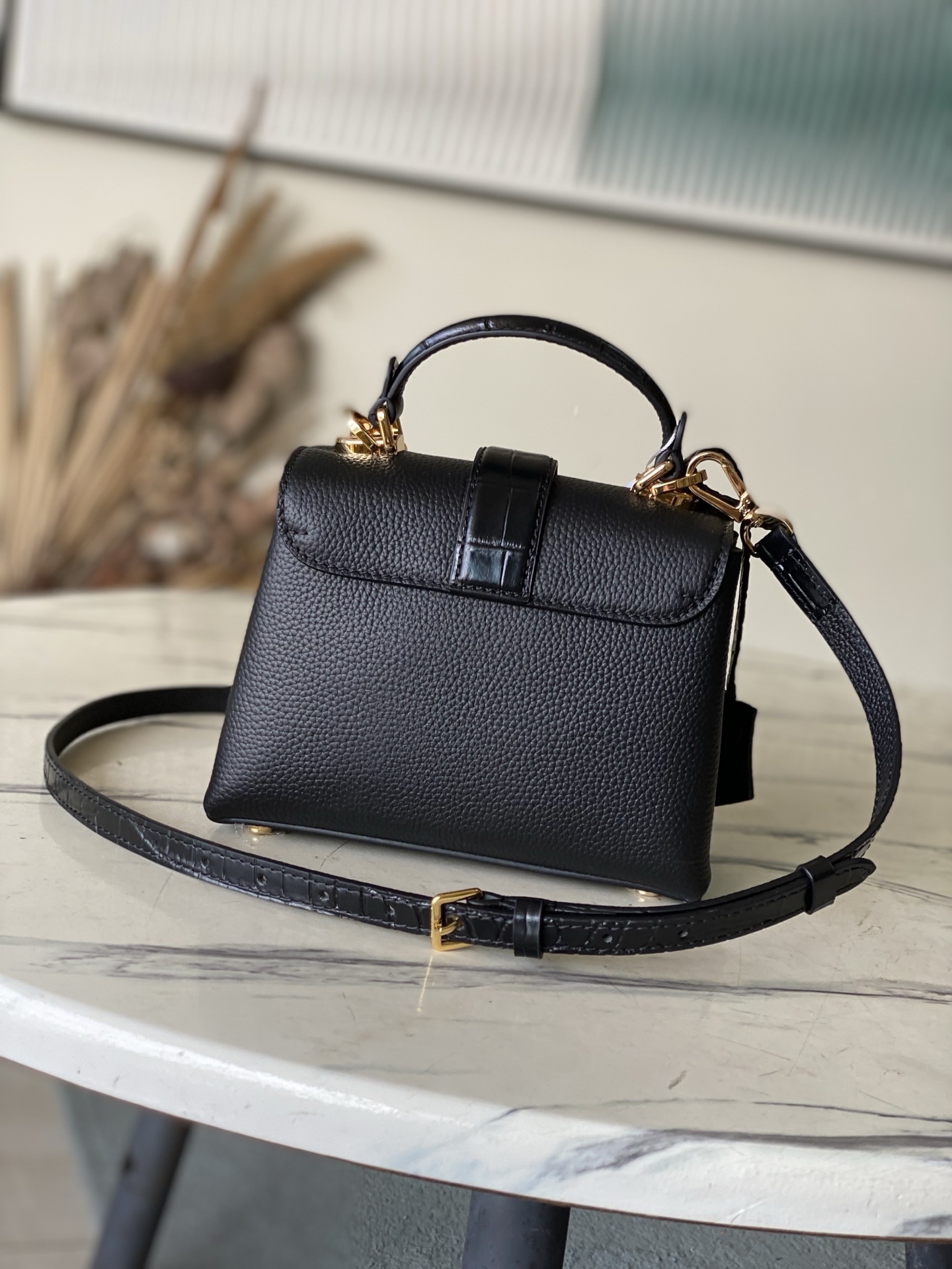 特级原厂皮 N80233 黑荔枝纹配鳄鱼纹小号 Rose des Vents 小号手袋取材光滑与粒面小牛