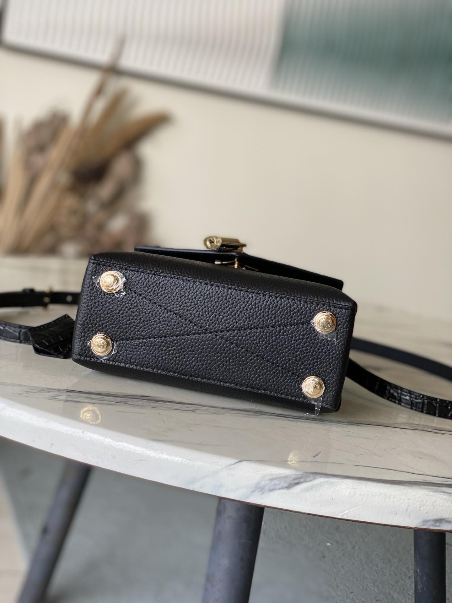 特级原厂皮 N80233 黑荔枝纹配鳄鱼纹小号 Rose des Vents 小号手袋取材光滑与粒面小牛