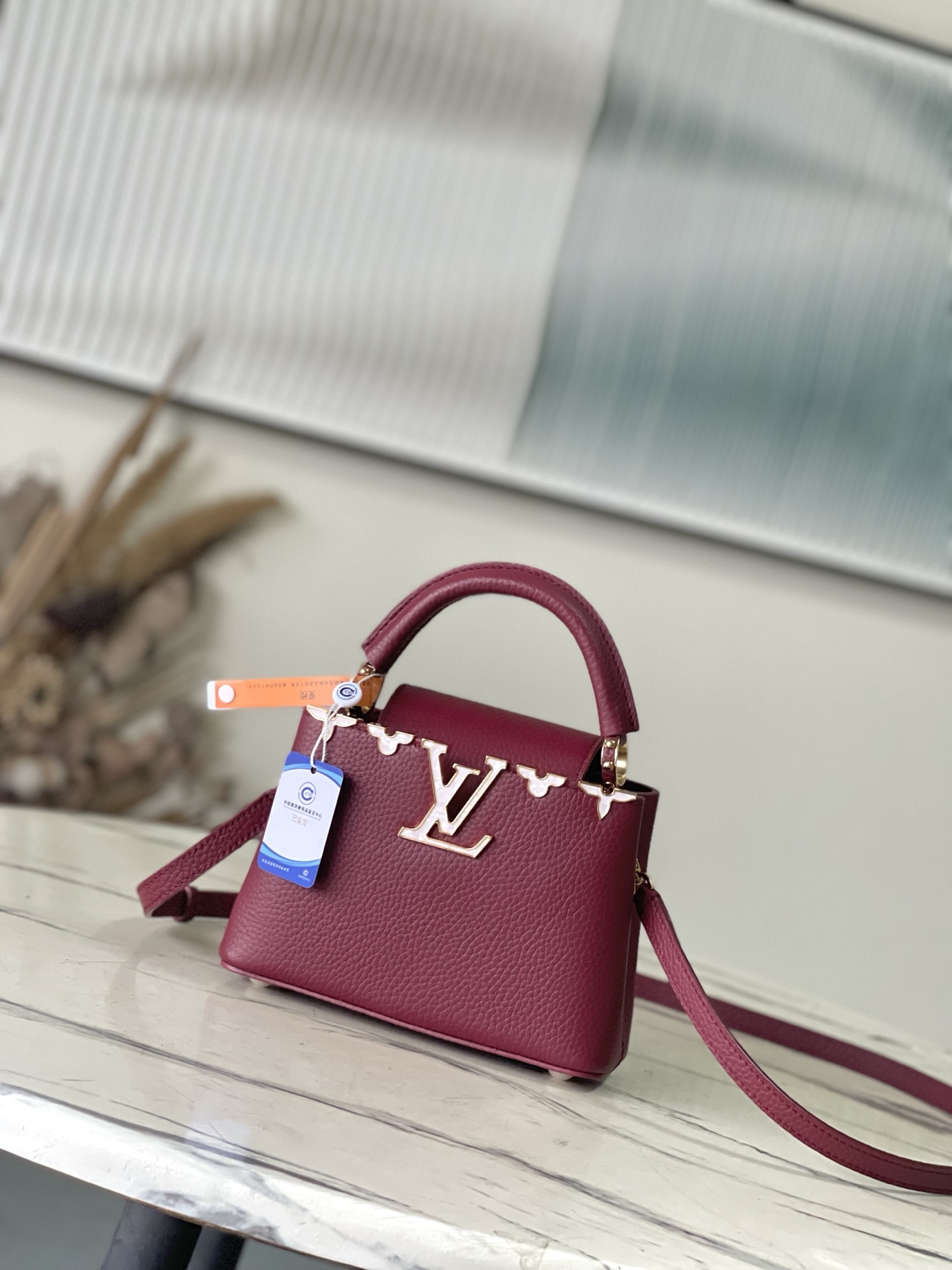 特级原厂皮 M11341 枣红金 本款Capucines mini手袋取材经典Taurillon 牛皮革